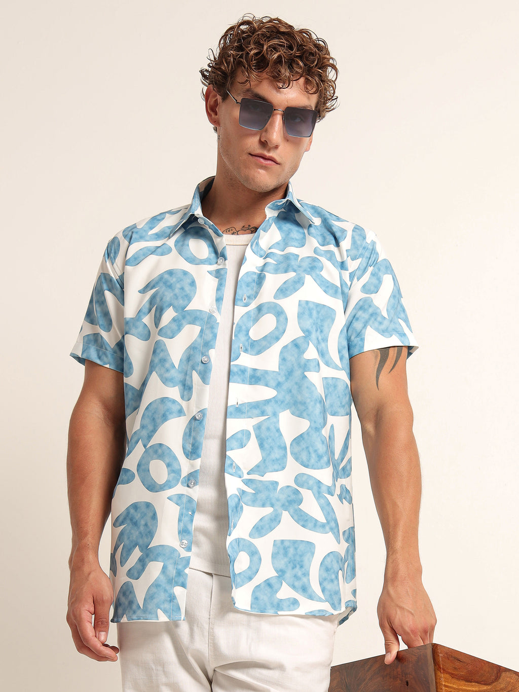 Men's Light Blue Abstract Print Short Sleeve Shirt
