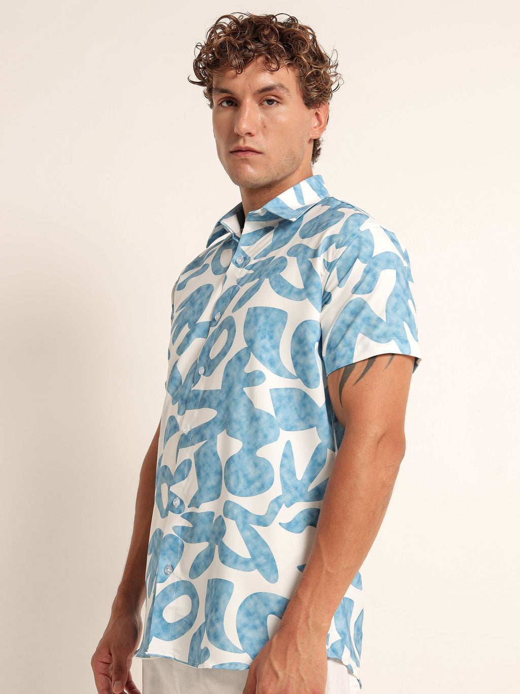 Men's Light Blue Abstract Print Short Sleeve Shirt