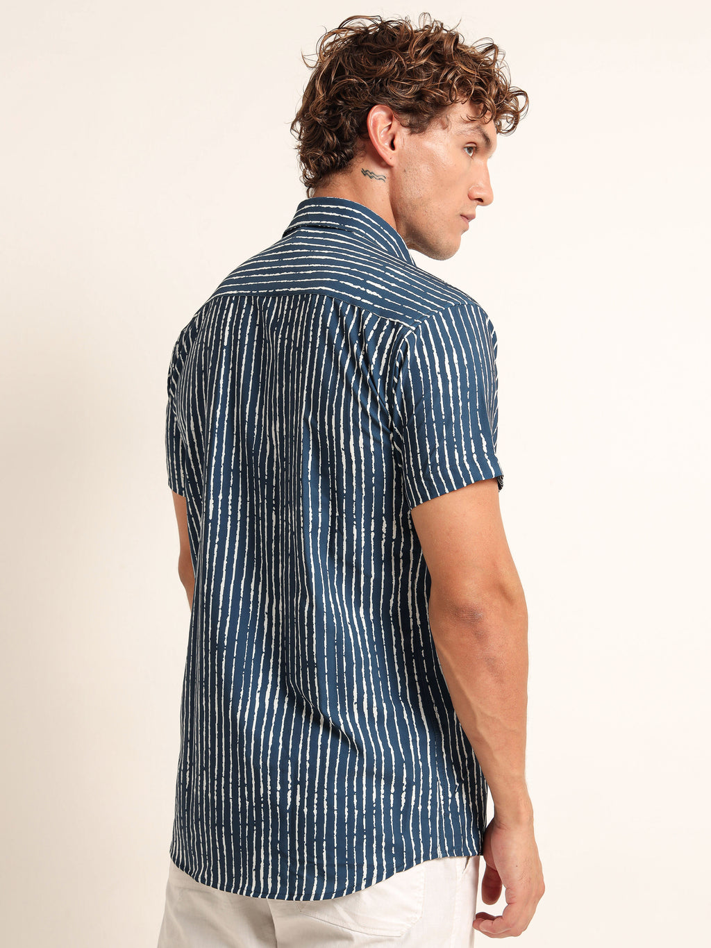 Men's Navy Blue and White Textured Stripe Short Sleeve Shirt