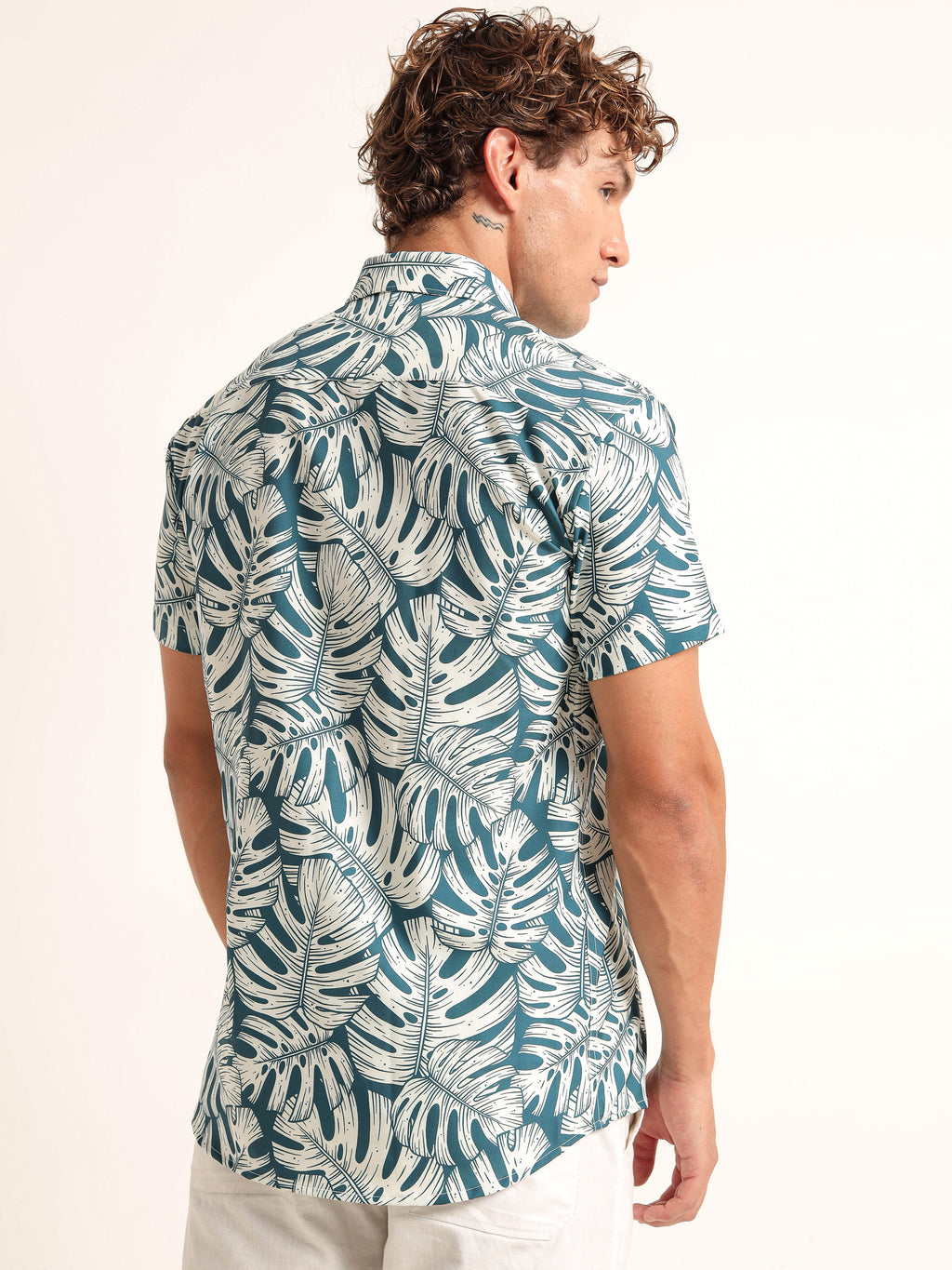 Men's Blue and White Monstera Leaf Printed Short Sleeve Shirt