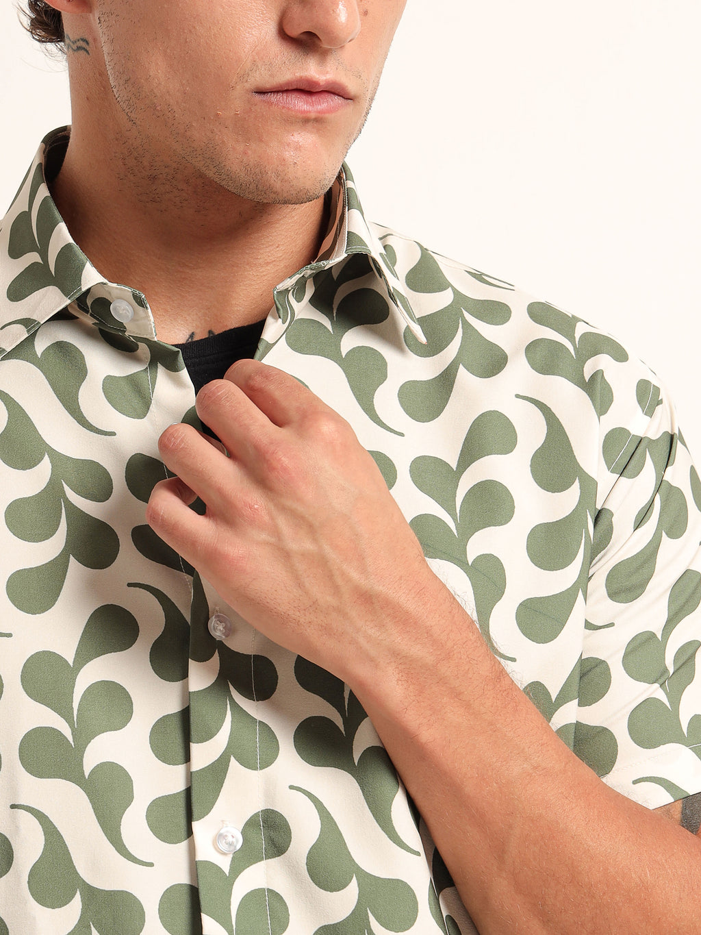 Men's Cream and Green Retro Vine Print Short Sleeve Shirt