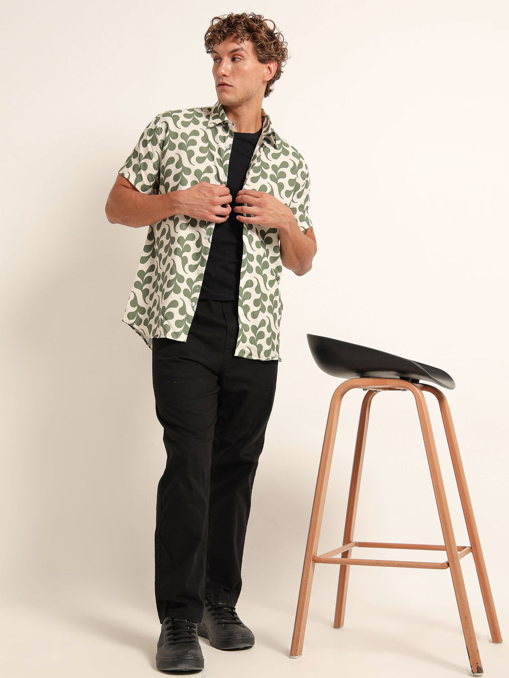 Men's Cream and Green Retro Vine Print Short Sleeve Shirt