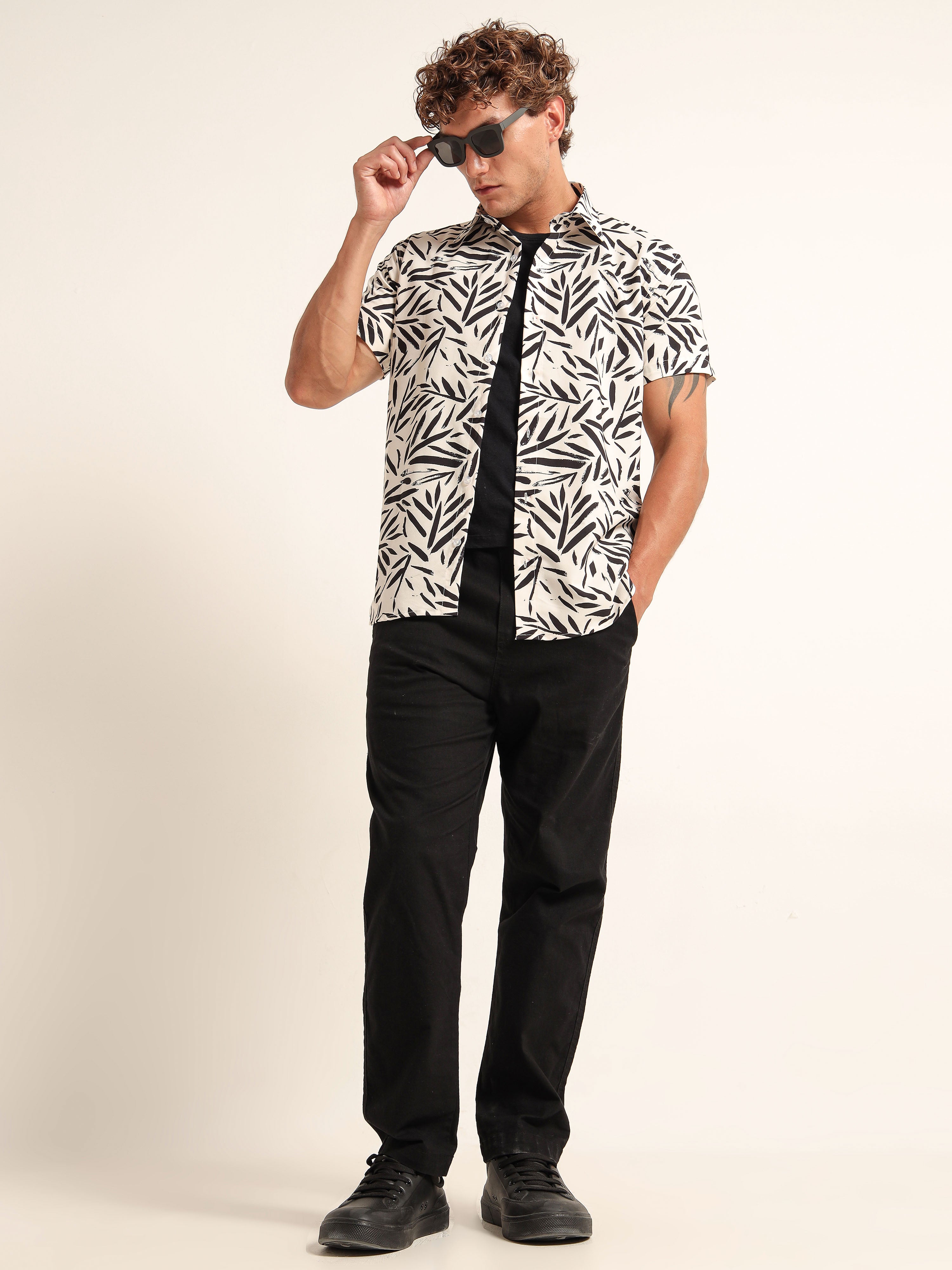Men's White and Black Brush Stroke Leaf Print Short Sleeve Shirt