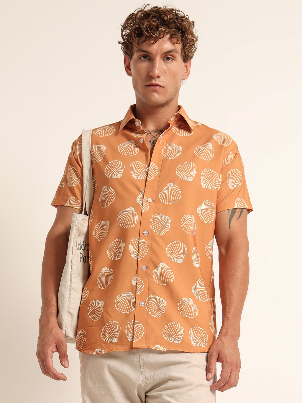 Men's Amber Seashell Print Short Sleeve Shirt