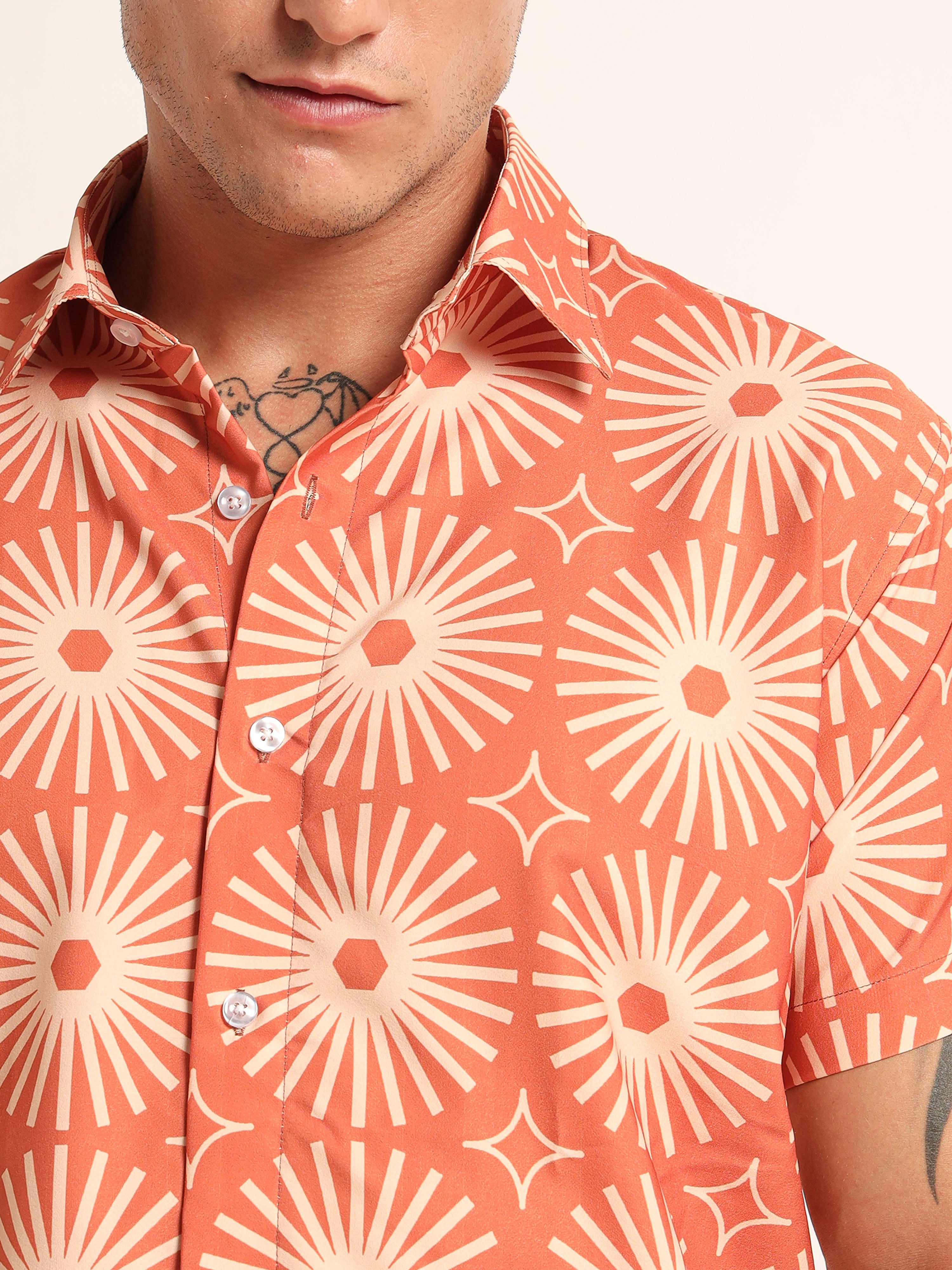 Men's Coral Sunburst Print Short Sleeve Shirt