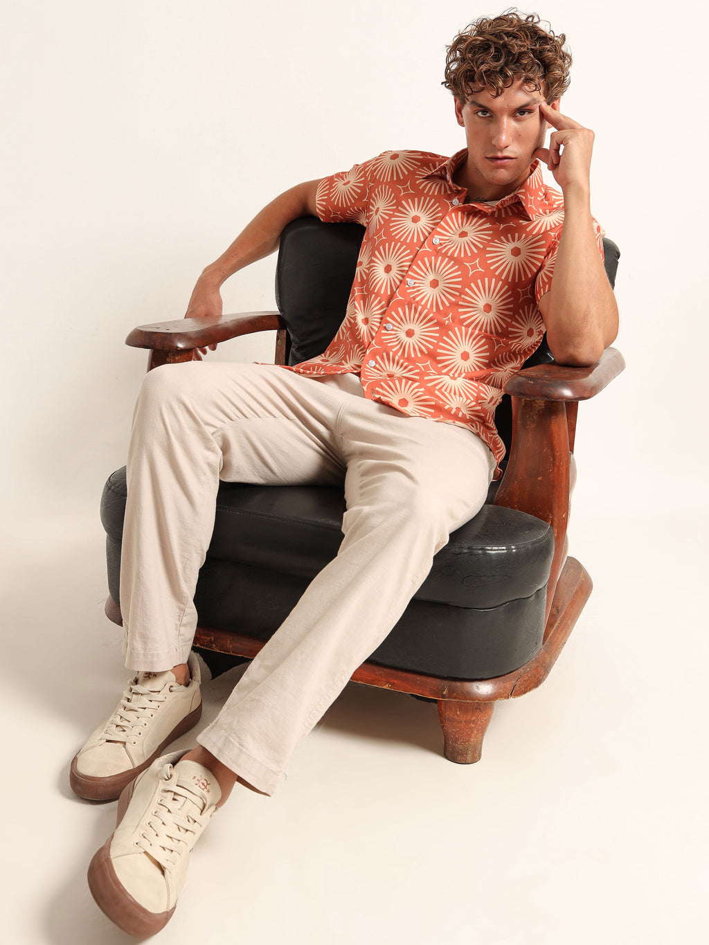 Men's Coral Sunburst Print Short Sleeve Shirt