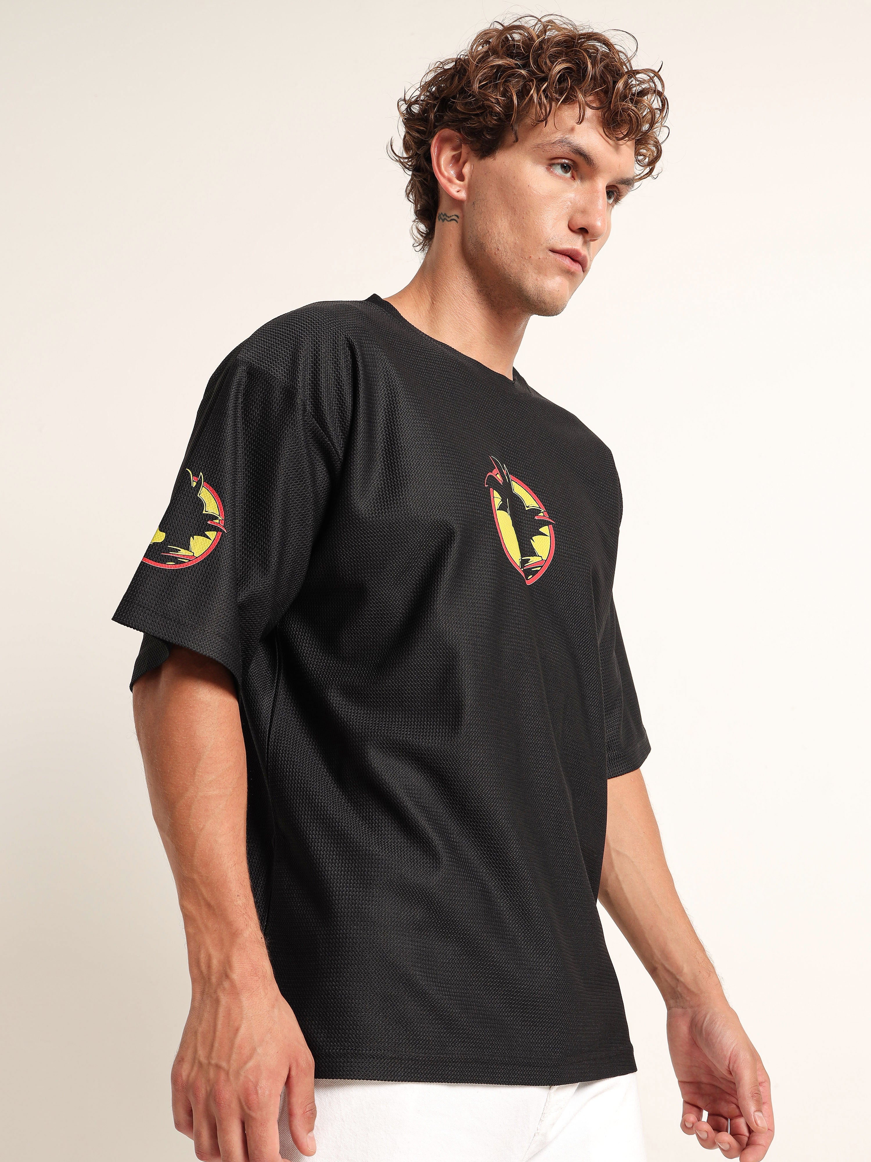Men Printed Drop-Shoulder Sleeves Applique Oversized T-shirt