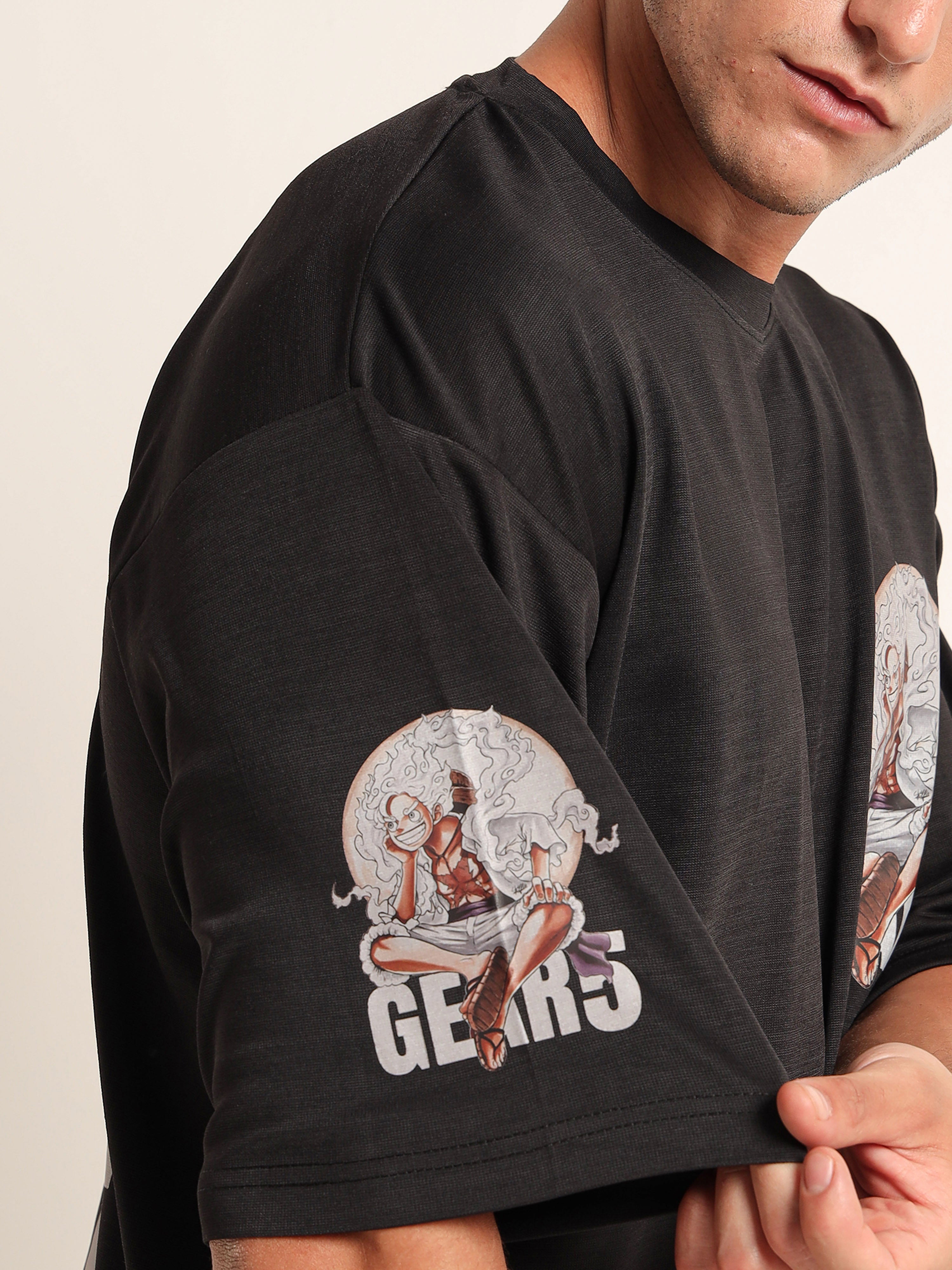 Men's Black One Piece Gear 5 Oversized T-Shirt