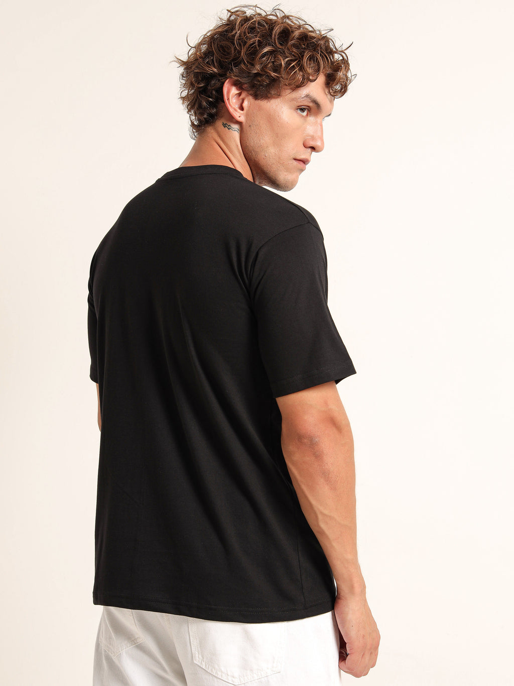 Men's Black and White Sanskrit Shloka Graphic T-Shirt