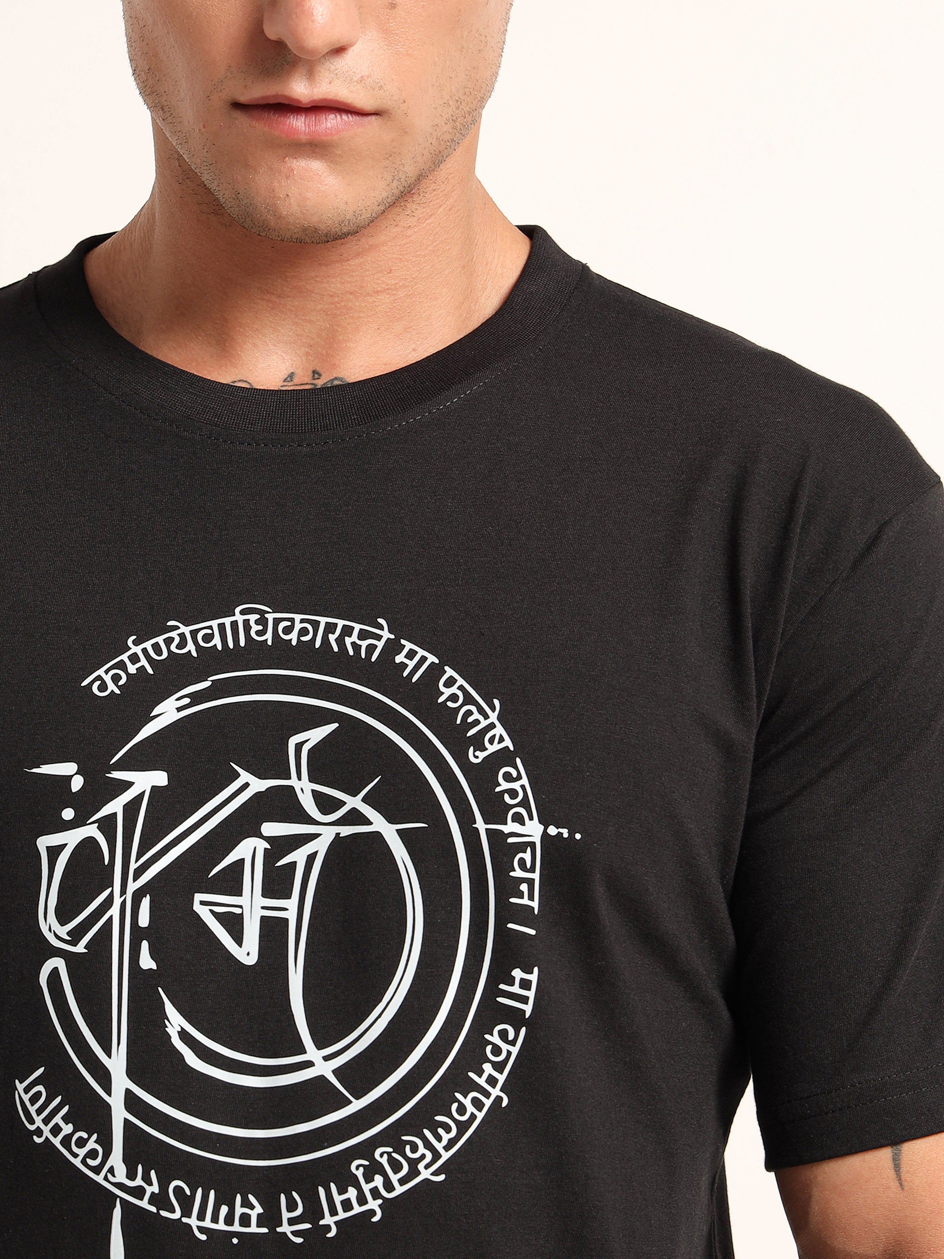 Men's Black and White Sanskrit Shloka Graphic T-Shirt