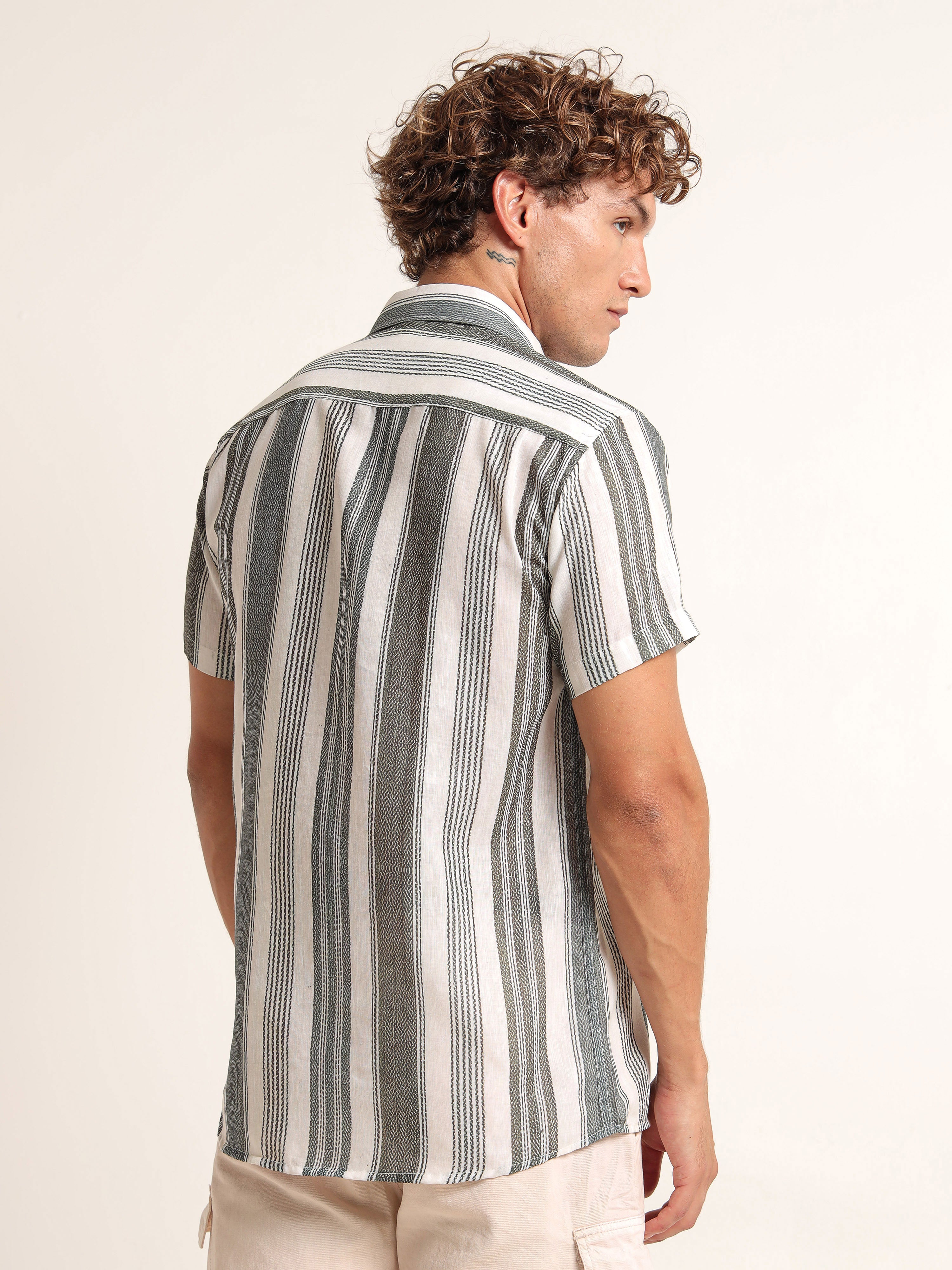 Men's White and Grey Stripe Short Sleeve Shirt