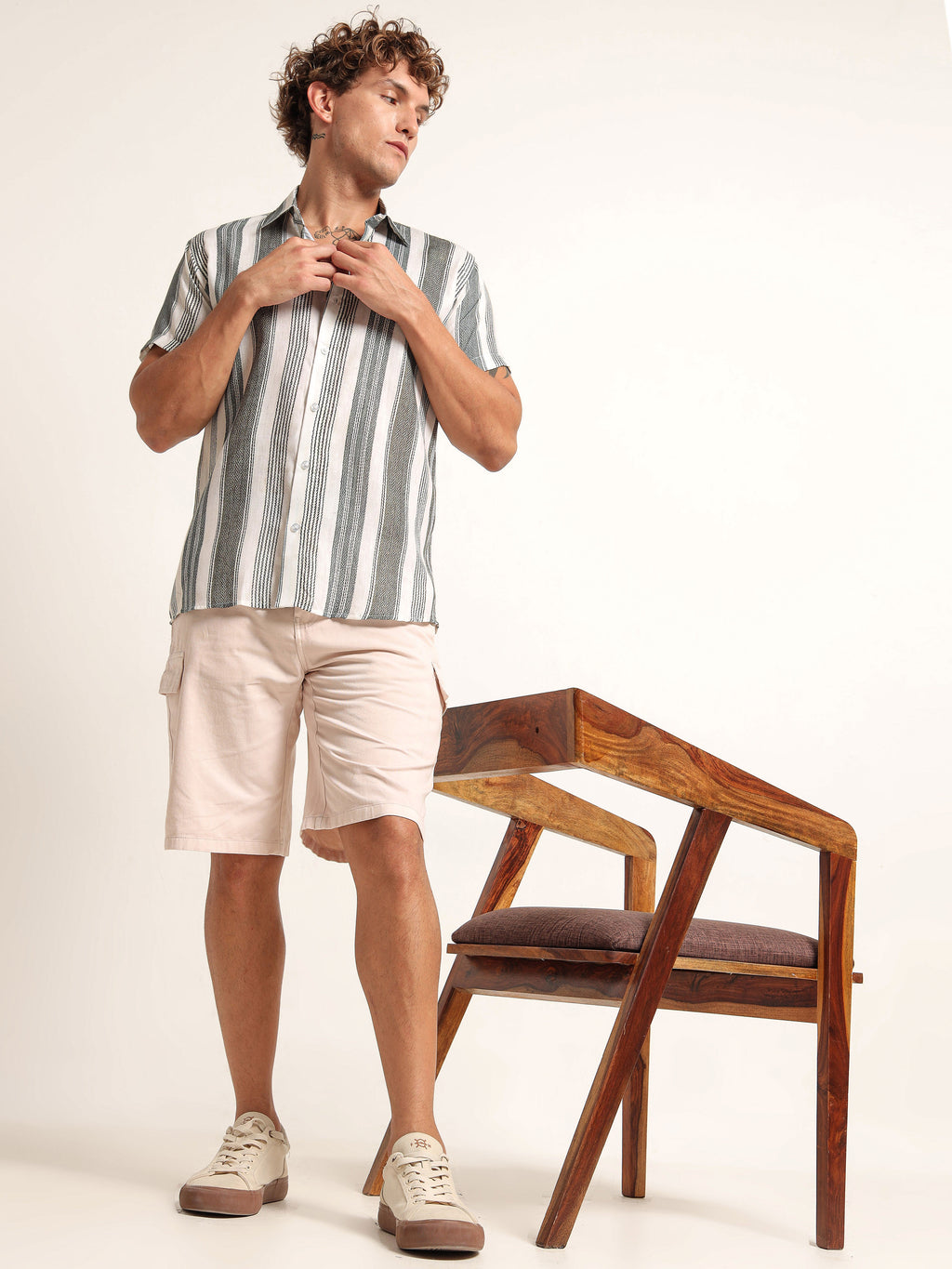 Men's White and Grey Stripe Short Sleeve Shirt