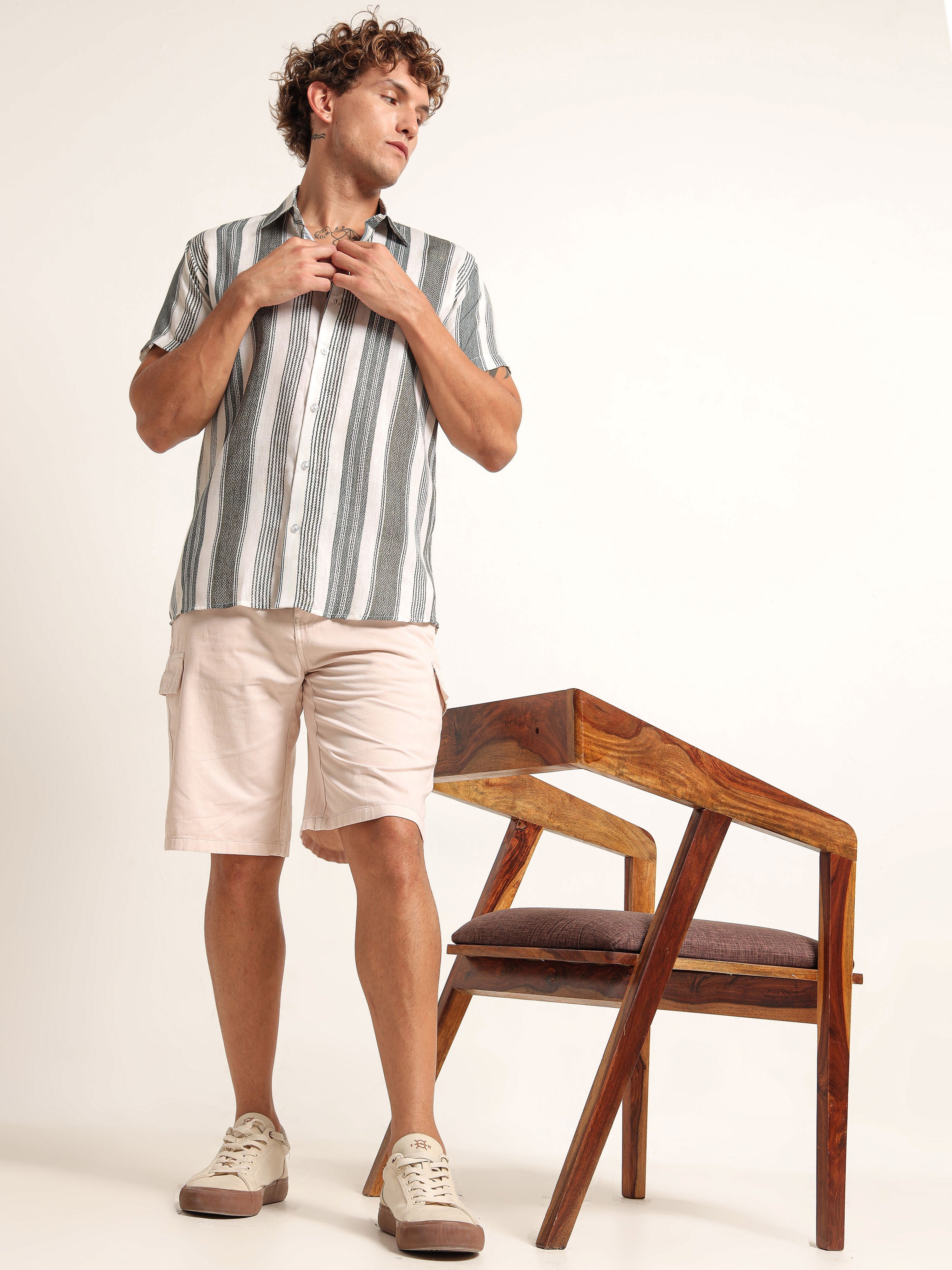 Men's White and Grey Stripe Short Sleeve Shirt