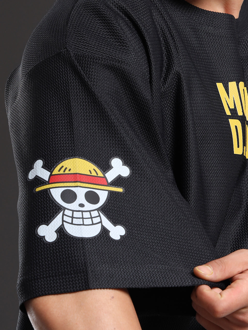 Men Printed Drop-Shoulder Sleeves Applique Oversized T-shirt