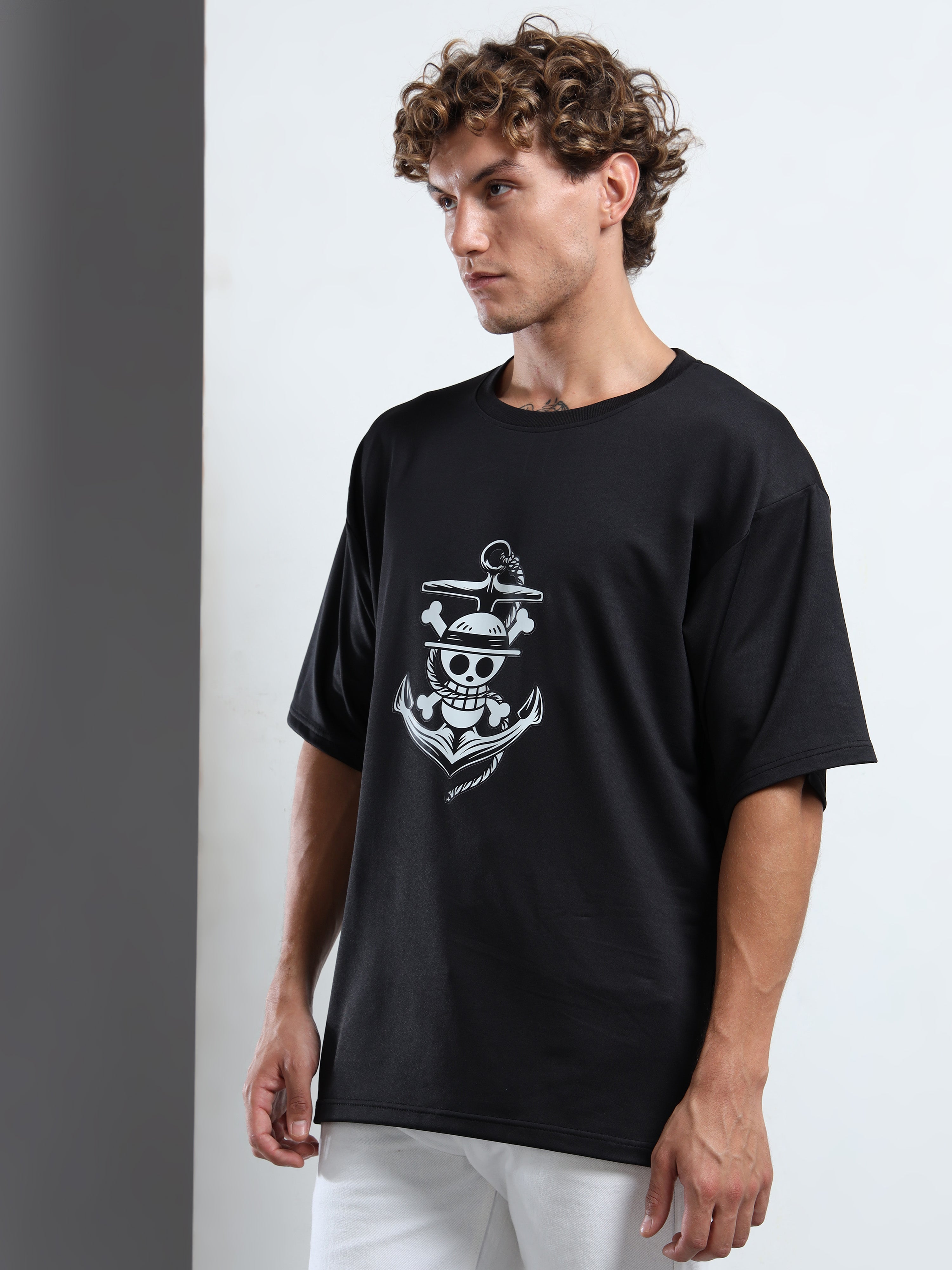 Men's Black One Piece Gear 5 Anchor Oversized T-Shirt