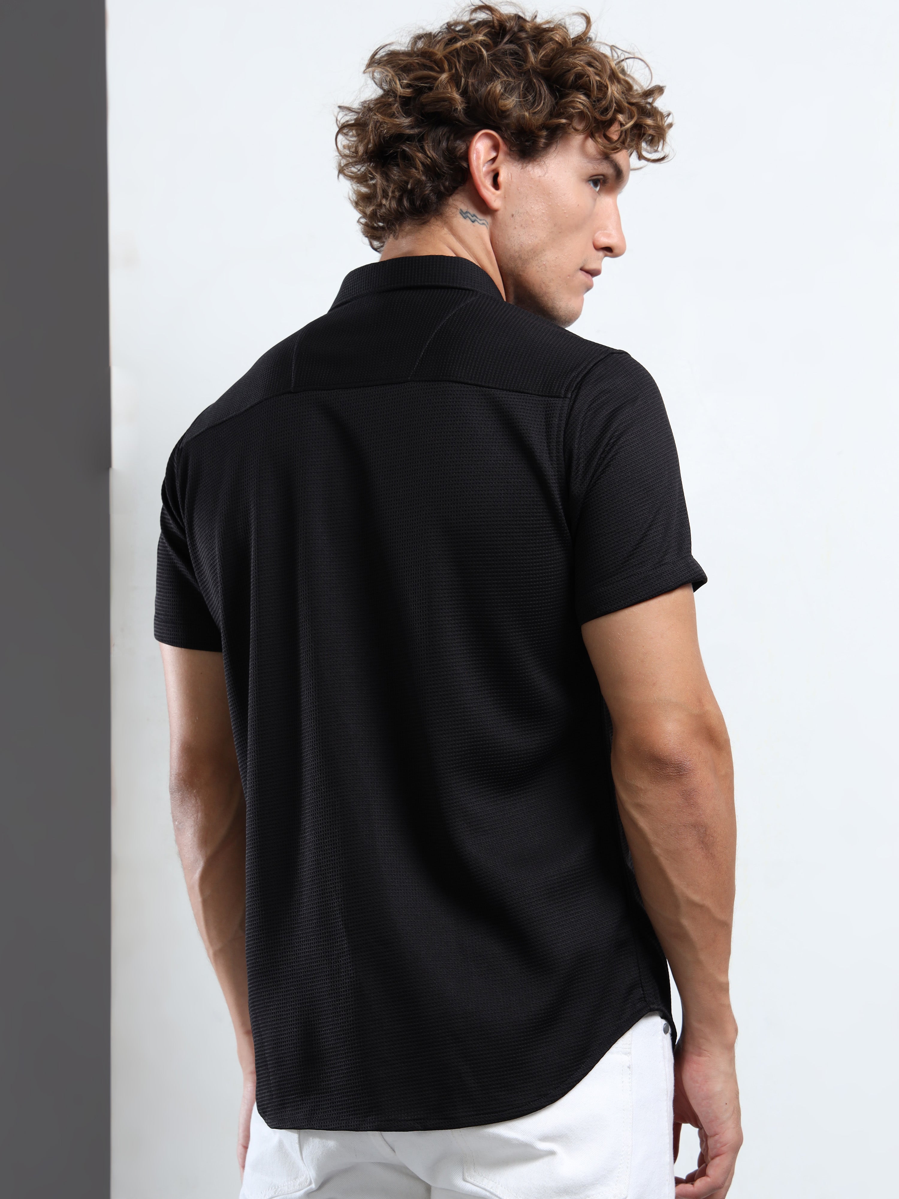 Men's Black Textured Short Sleeve Casual Shirt