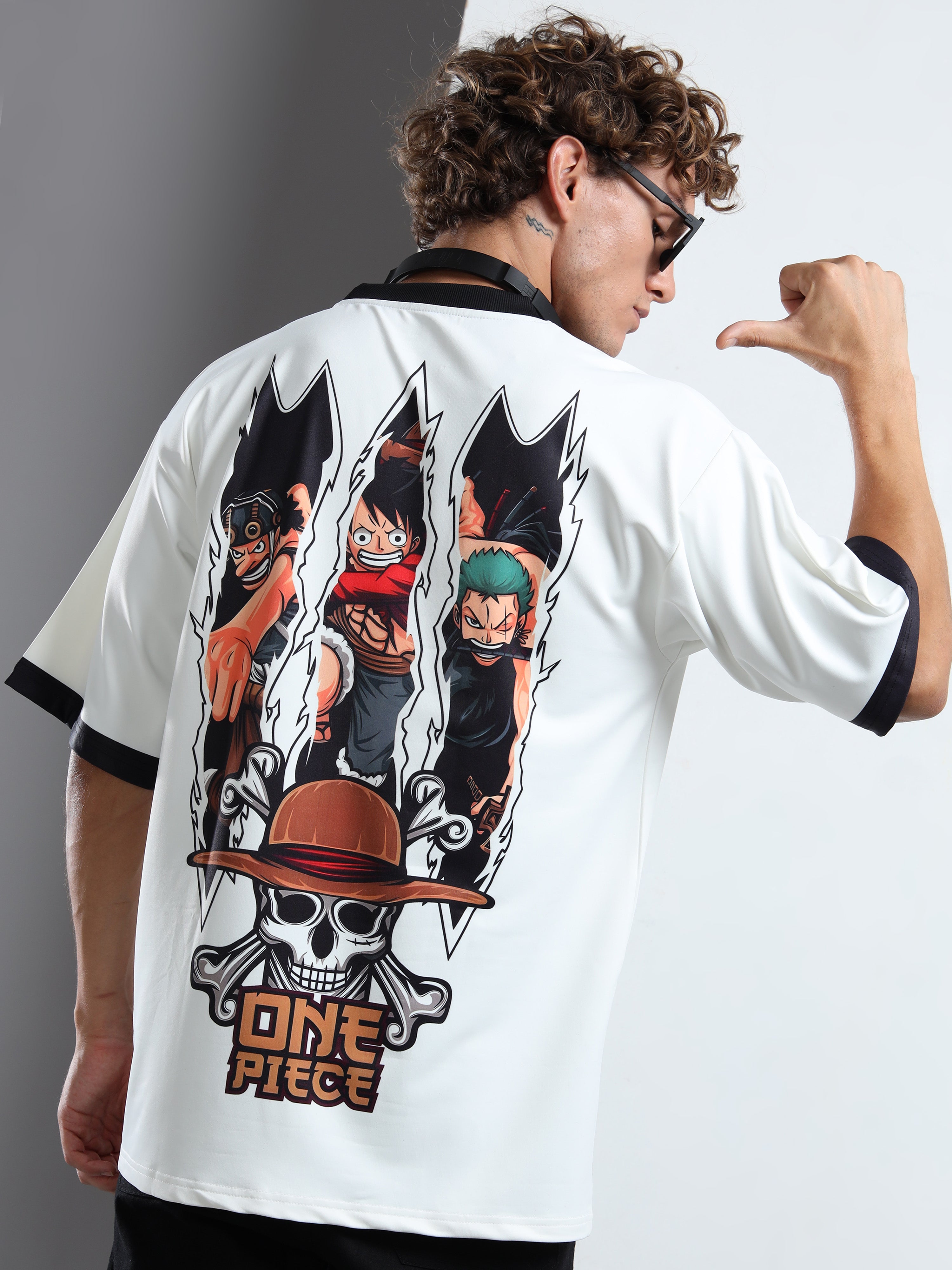 Men's White One Piece Straw Hat Pirates Oversized T-Shirt