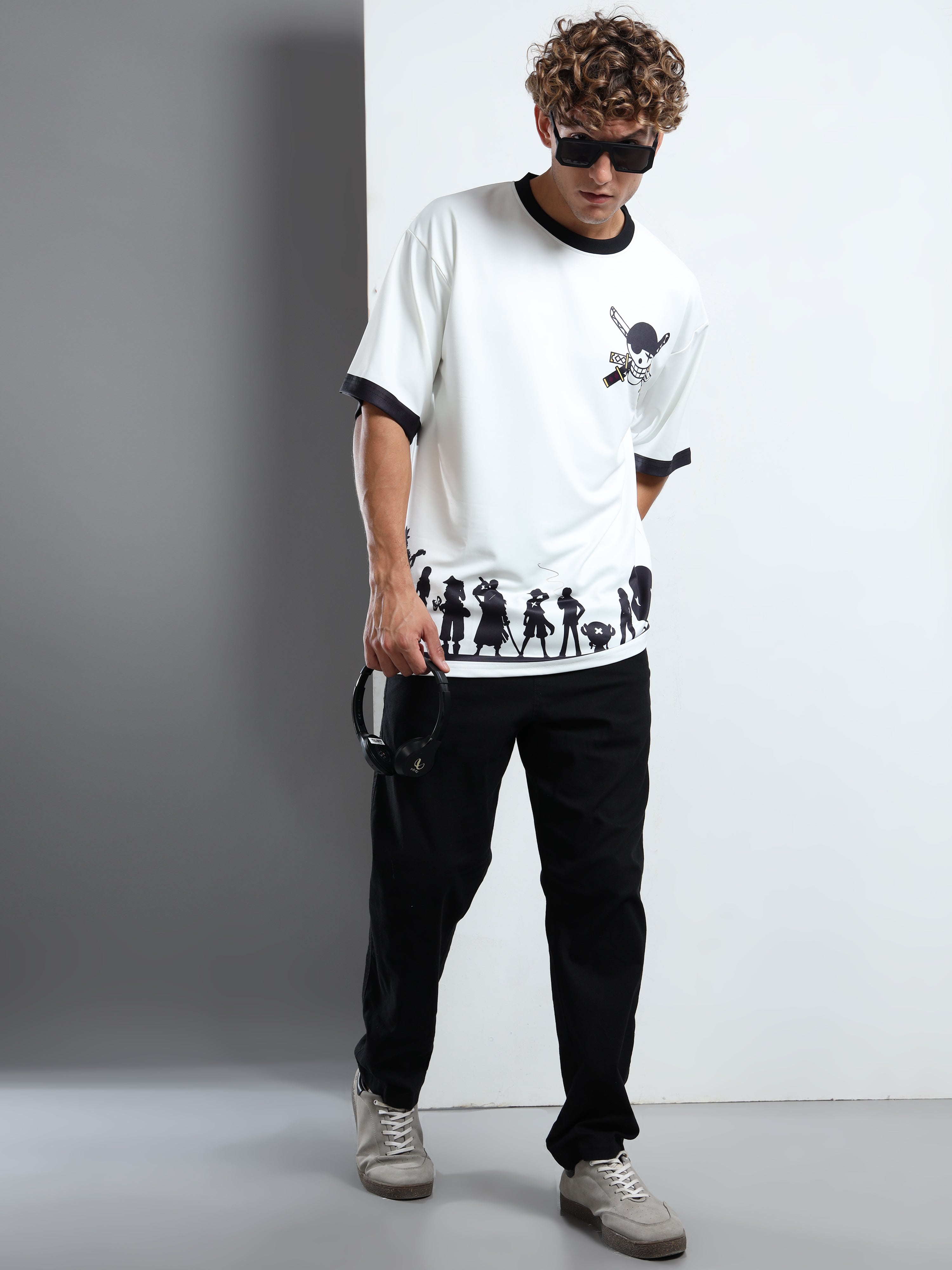 Men's White One Piece Straw Hat Pirates Oversized T-Shirt