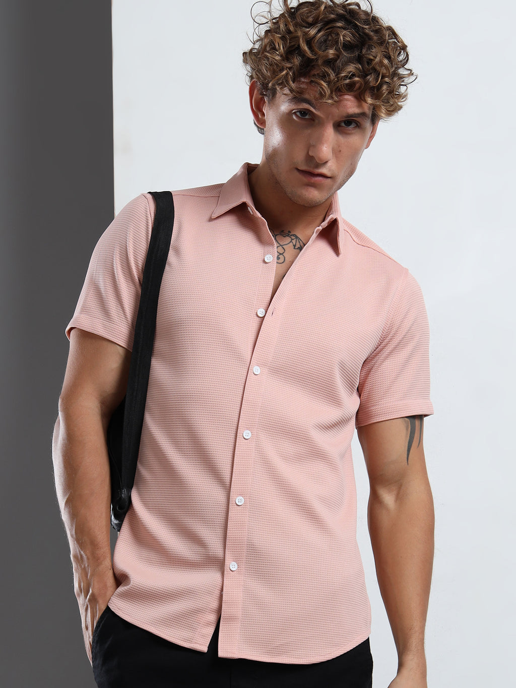 Men's Peach Textured Short Sleeve Casual Shirt