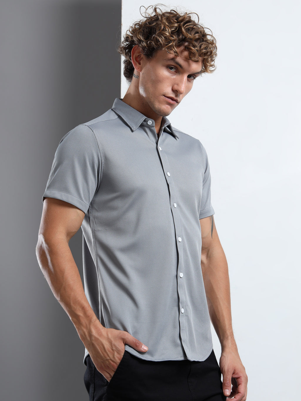 Men's Grey Textured Short Sleeve Casual Shirt
