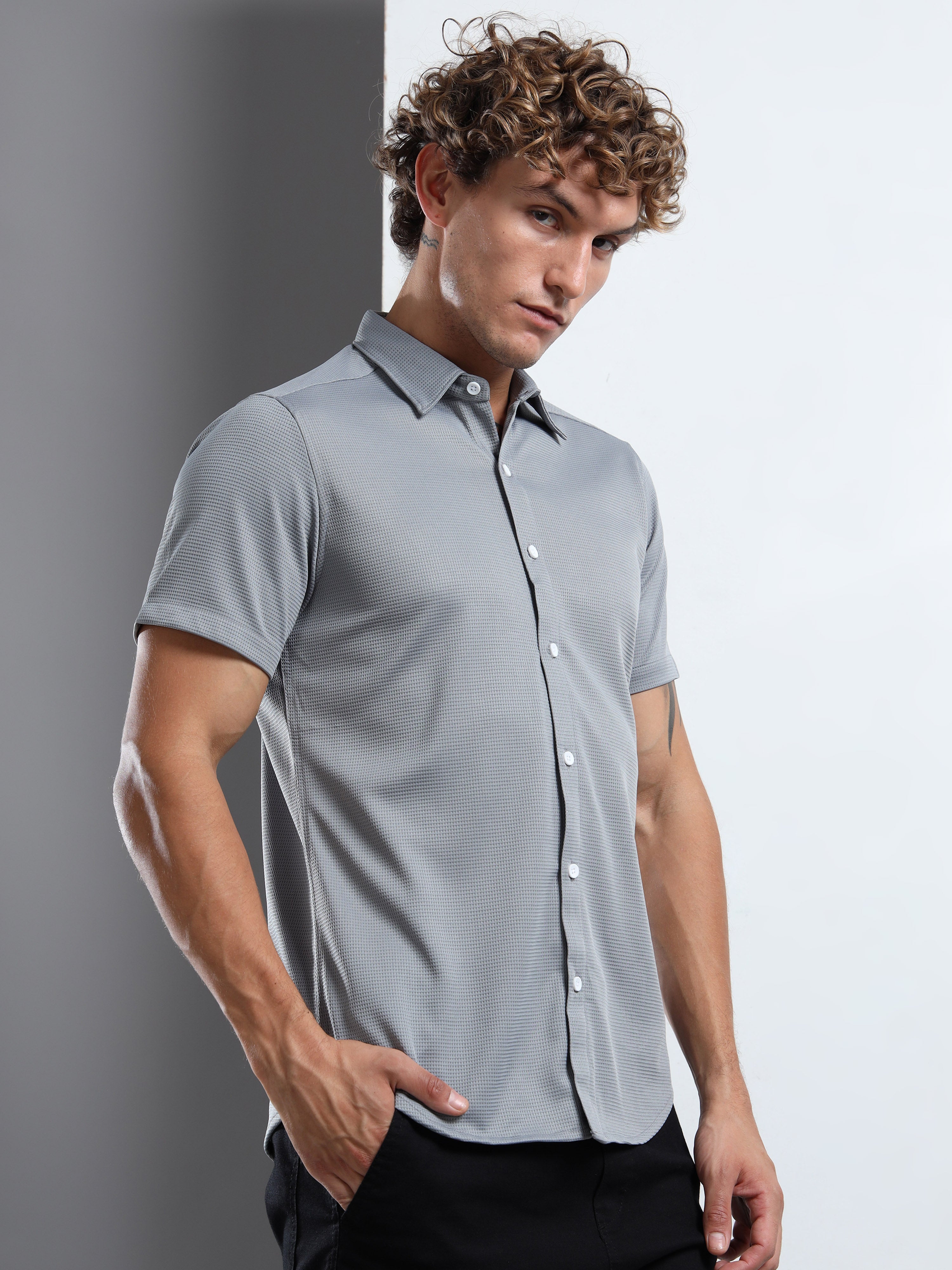 Men's Grey Textured Short Sleeve Casual Shirt