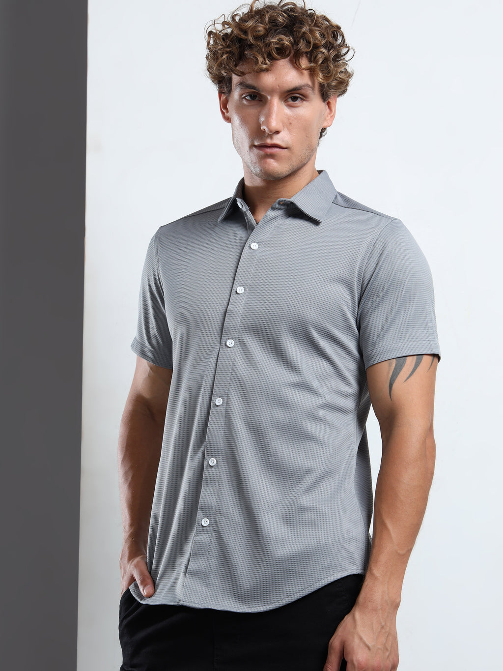 Men's Grey Textured Short Sleeve Casual Shirt