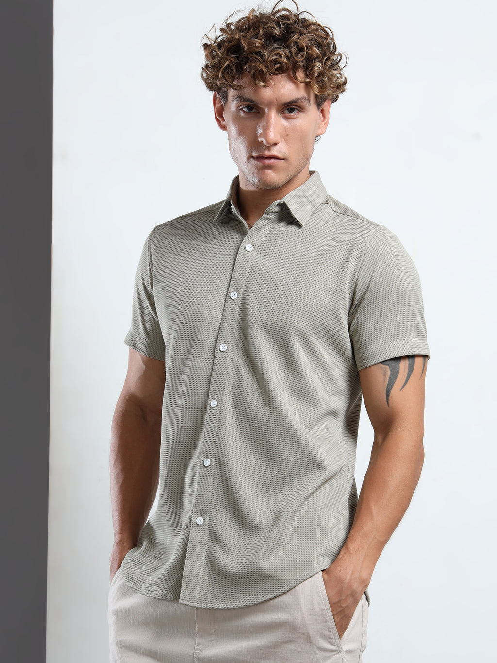 Men's Olive Green Textured Short Sleeve Casual Shirt