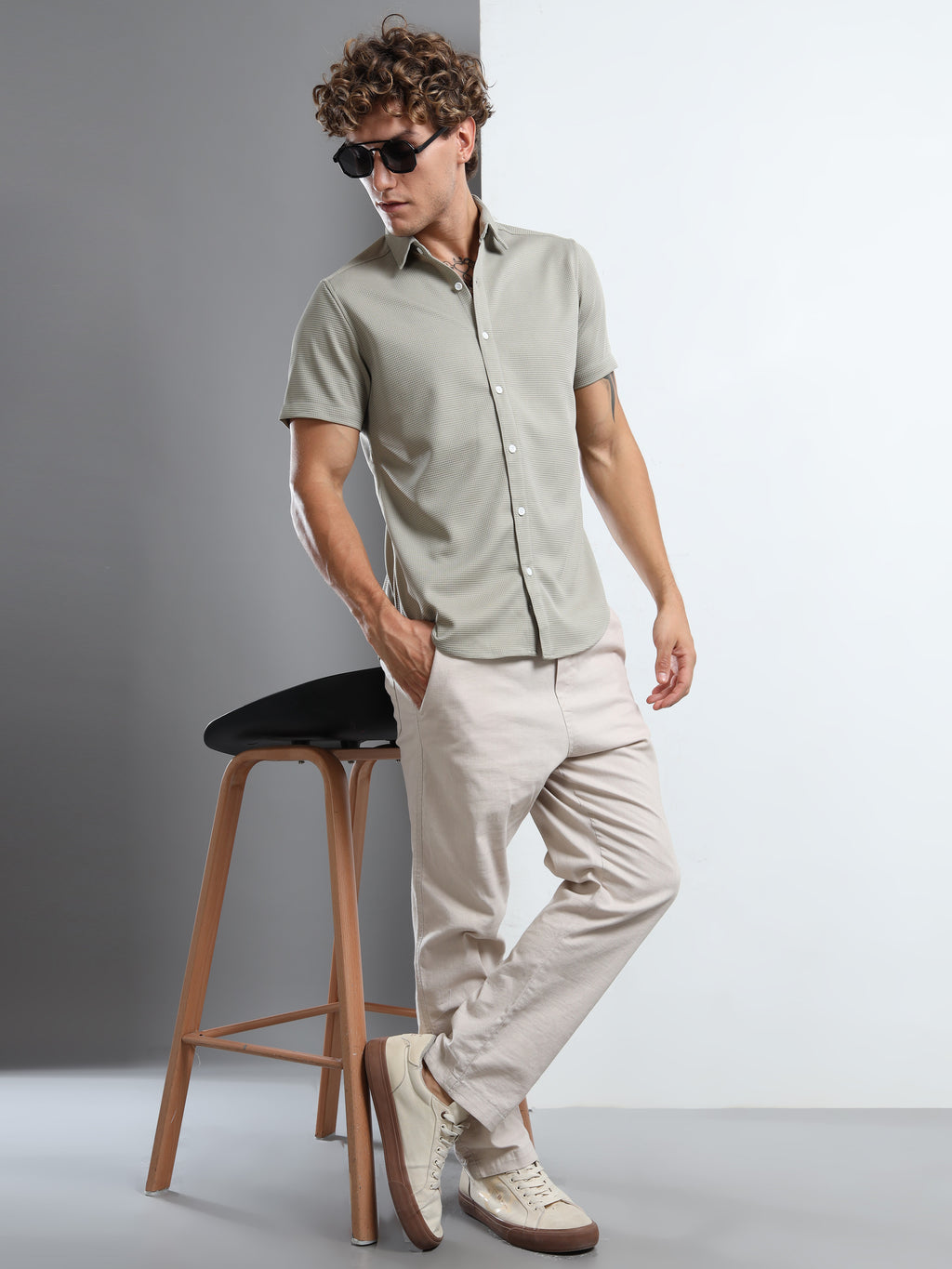 Men's Olive Green Textured Short Sleeve Casual Shirt