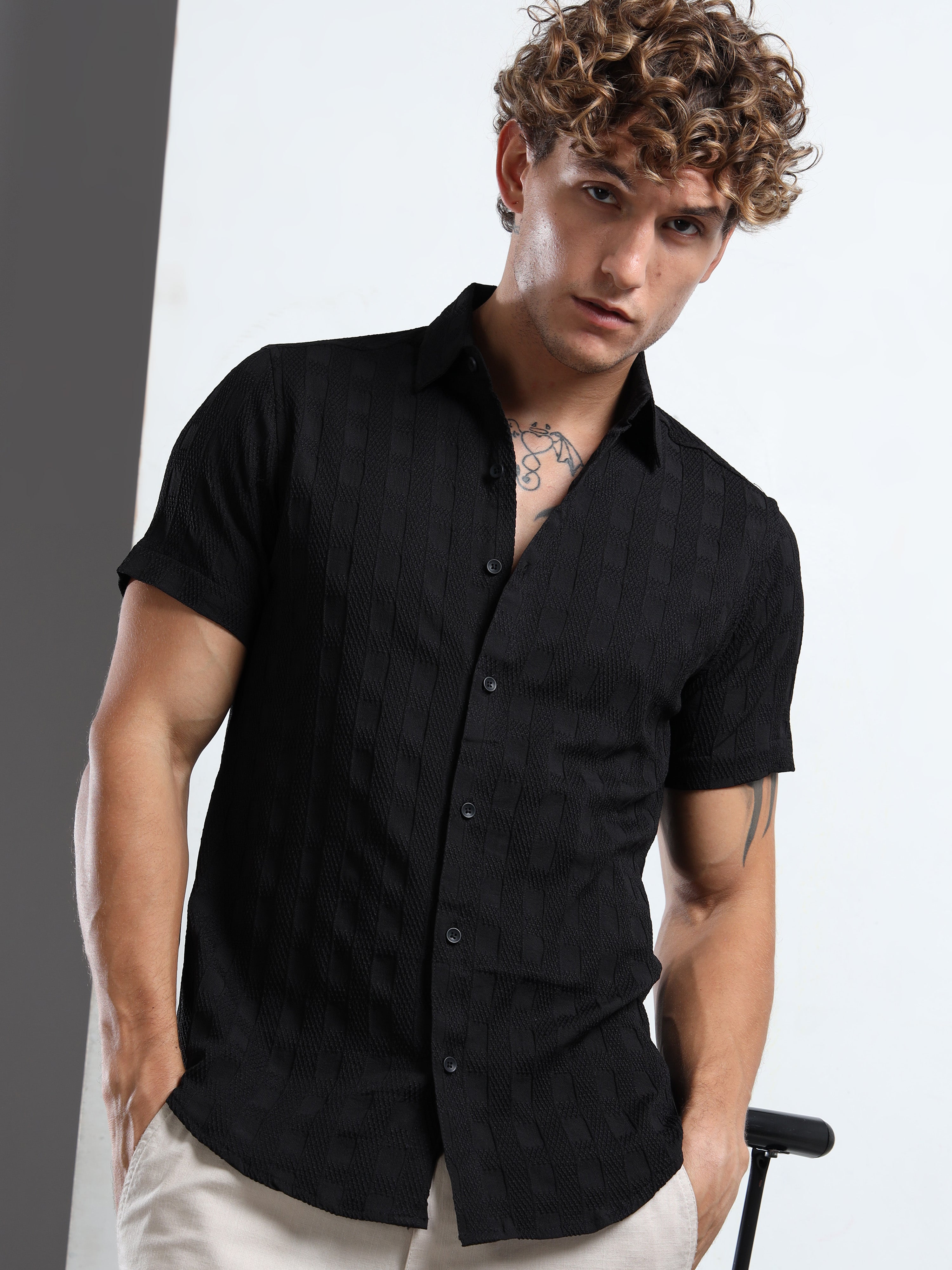 Men's Black Patterned Textured Short Sleeve Casual Shirt