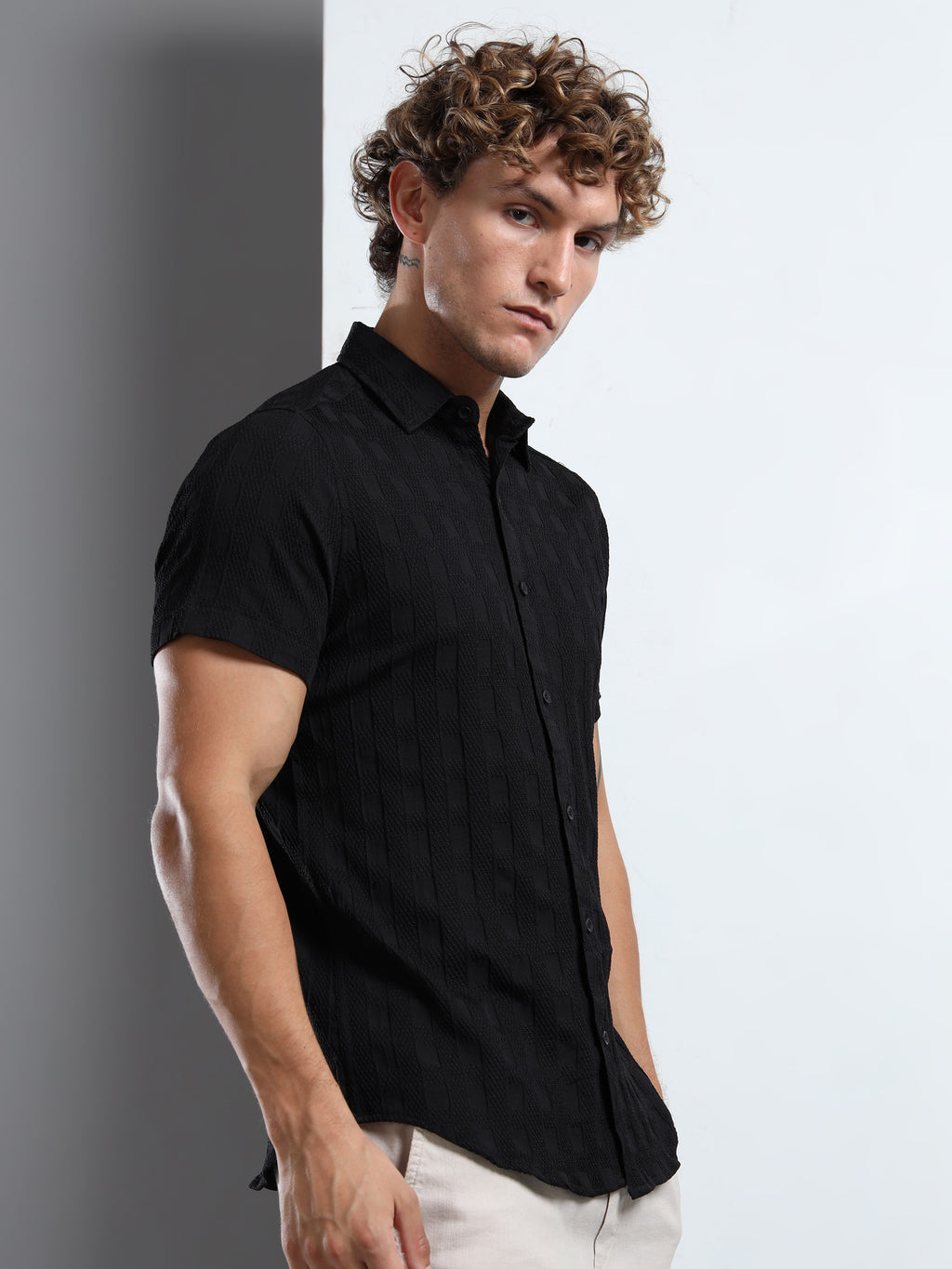 Men's Black Patterned Textured Short Sleeve Casual Shirt