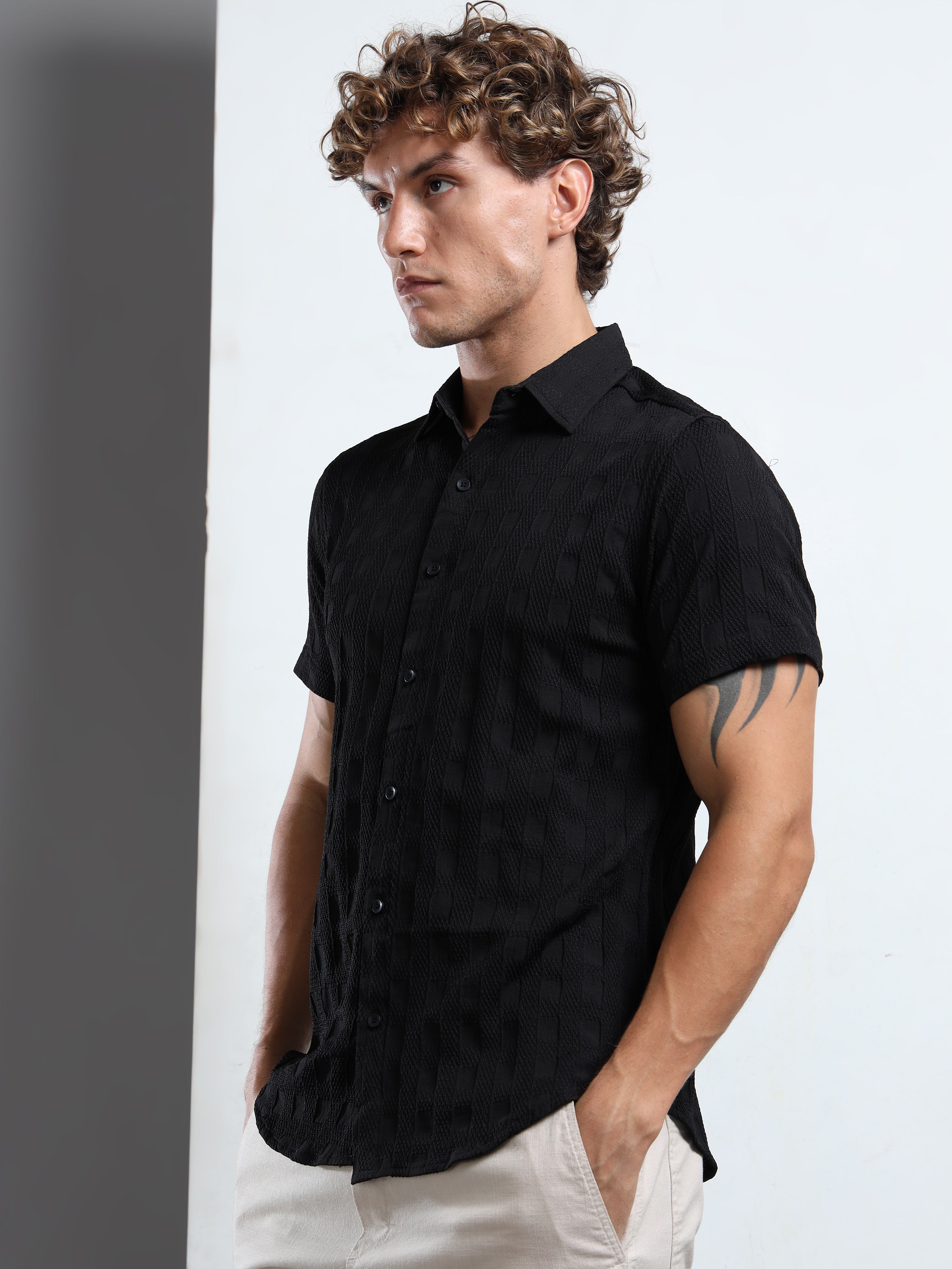 Men's Black Patterned Textured Short Sleeve Casual Shirt