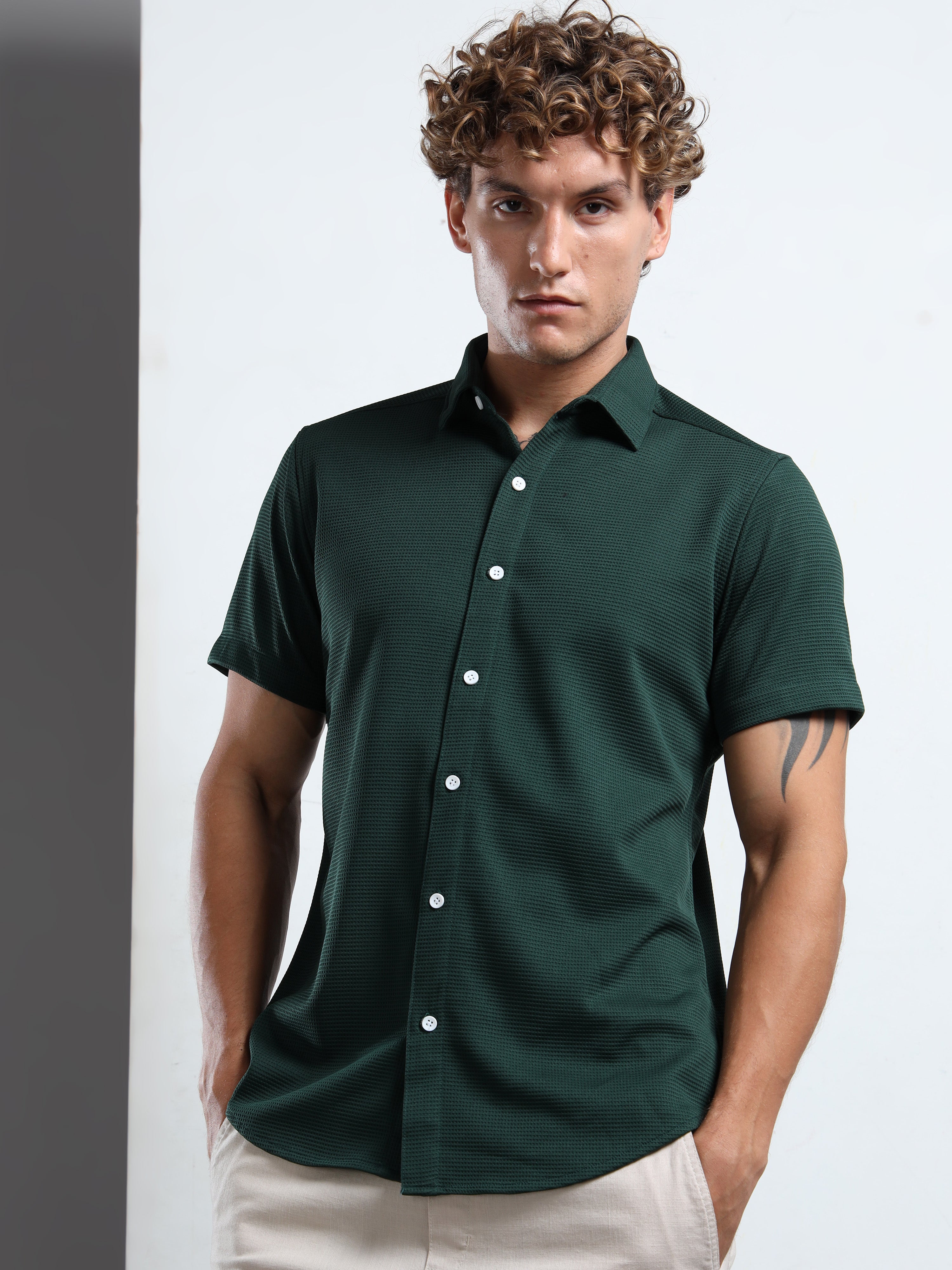 Men's Green Textured Short Sleeve Casual Shirt