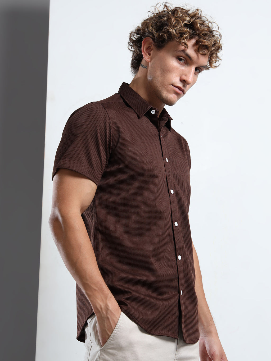 Men's Coffee Textured Short Sleeve Casual Shirt