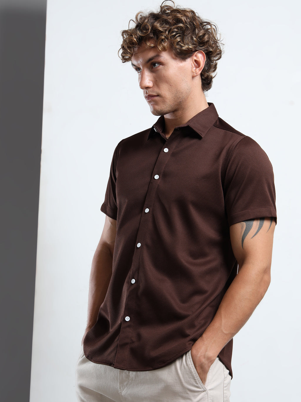 Men's Coffee Textured Short Sleeve Casual Shirt