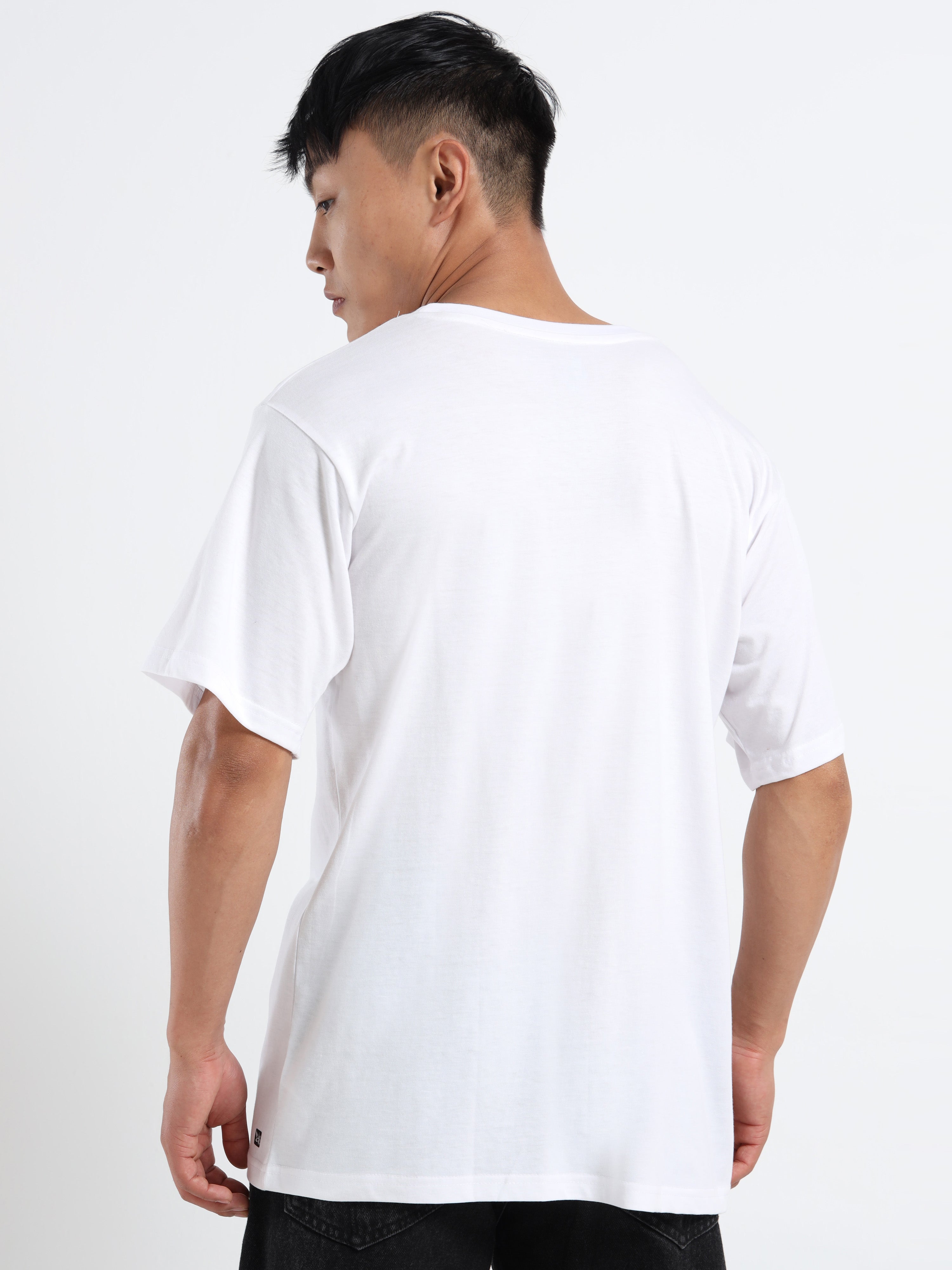 Men's White Street Style Bear Selfie Graphic T-Shirt