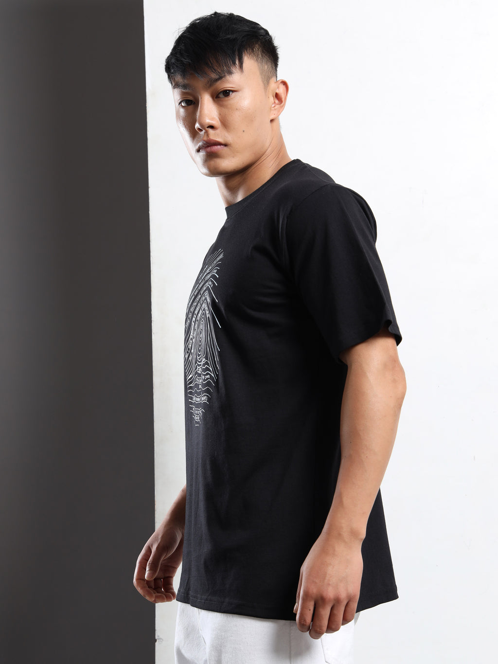 Men's Black and White Fingerprint Graphic T-Shirt