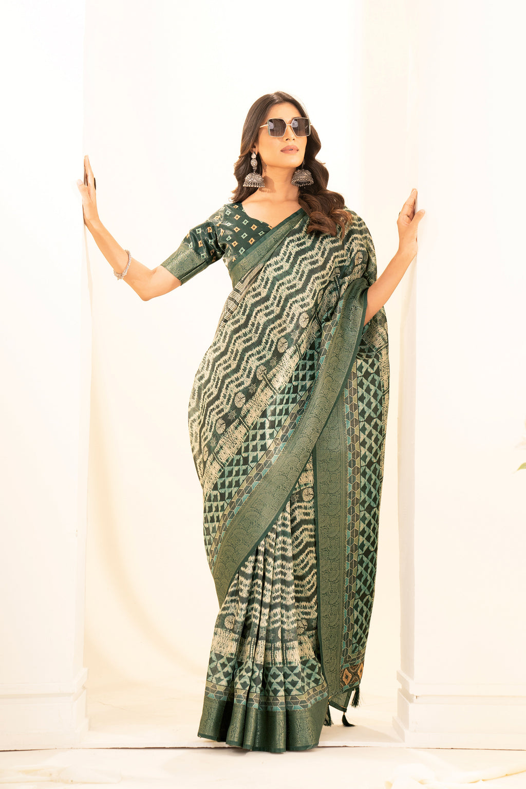 Bottle Green Digital Geometric & Tie-Dye Print Tusser Silk Saree