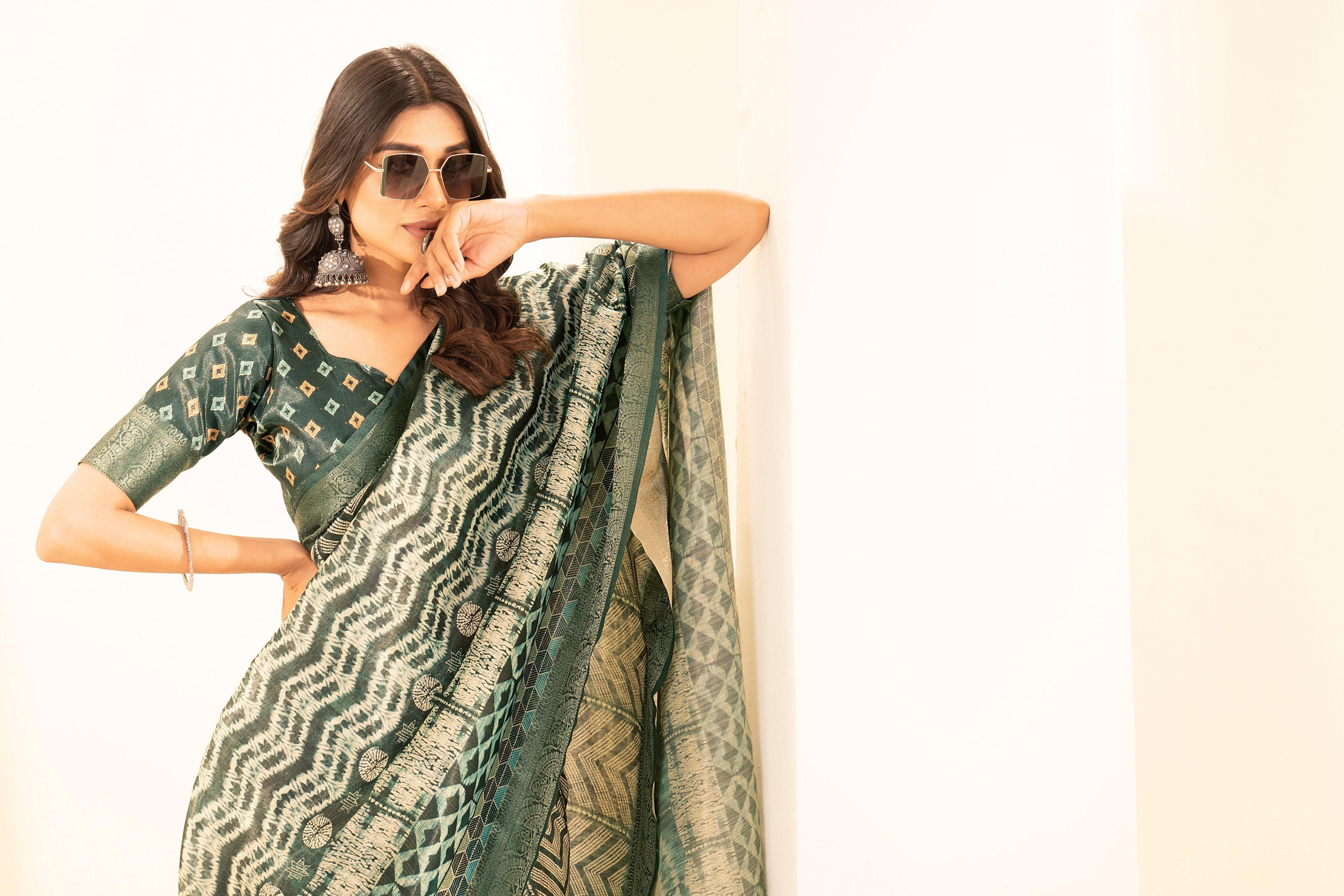 Bottle Green Digital Geometric & Tie-Dye Print Tusser Silk Saree