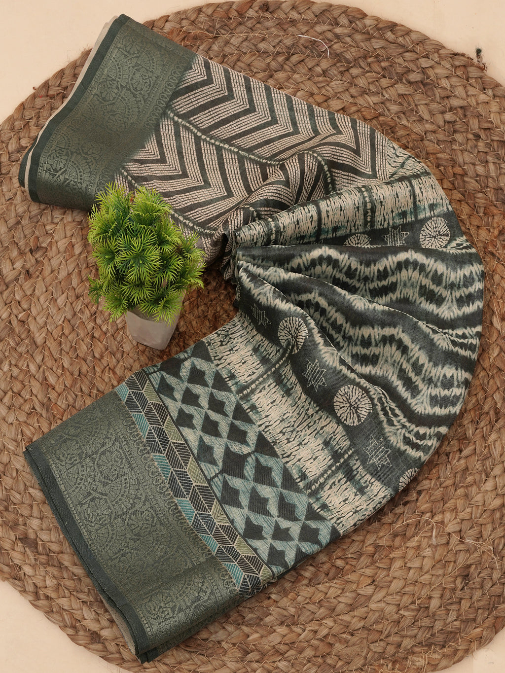 Bottle Green Digital Geometric & Tie-Dye Print Tusser Silk Saree