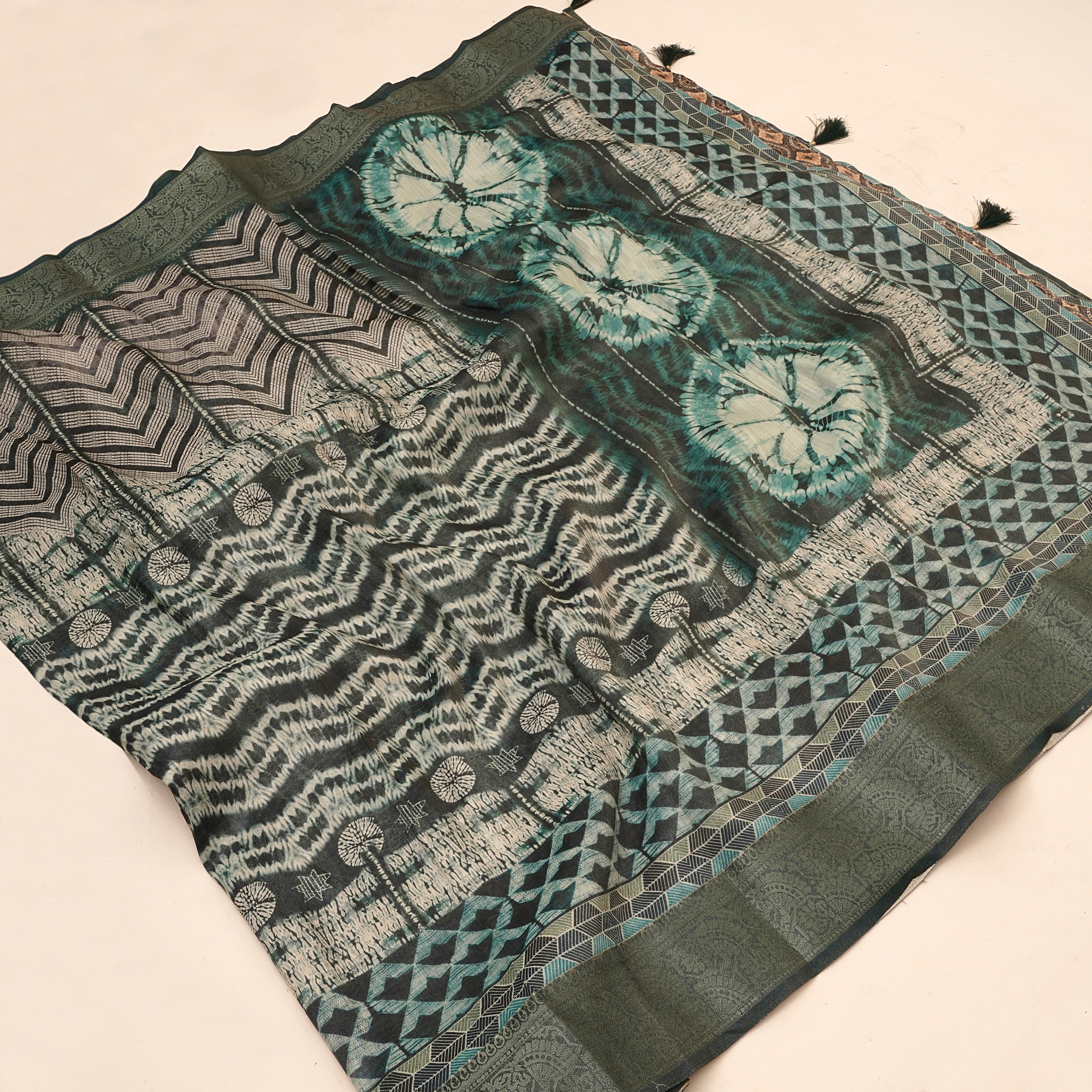 Bottle Green Digital Geometric & Tie-Dye Print Tusser Silk Saree
