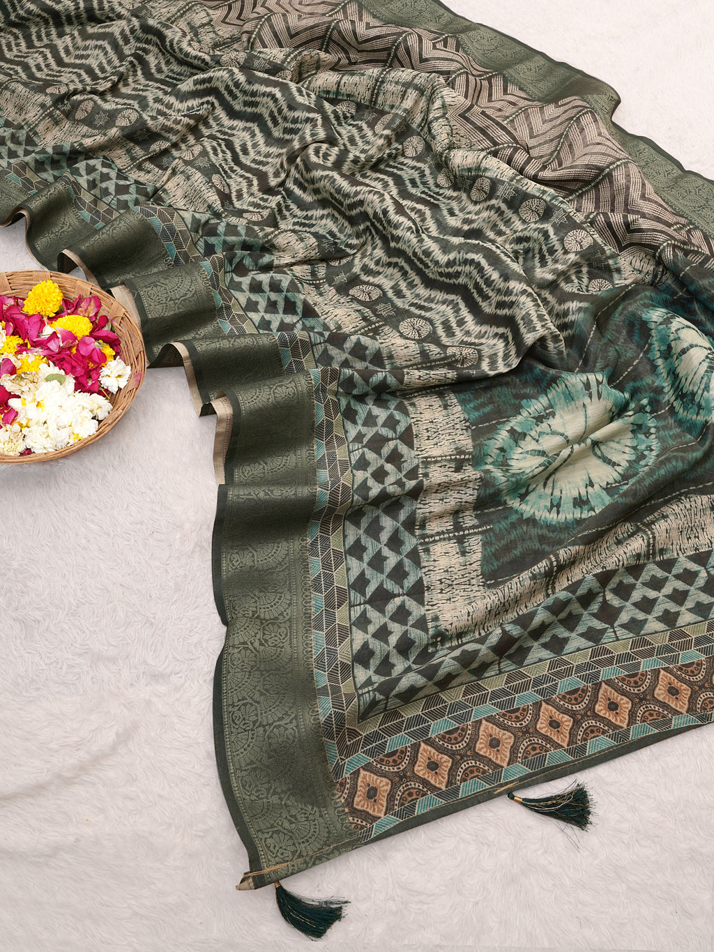 Bottle Green Digital Geometric & Tie-Dye Print Tusser Silk Saree