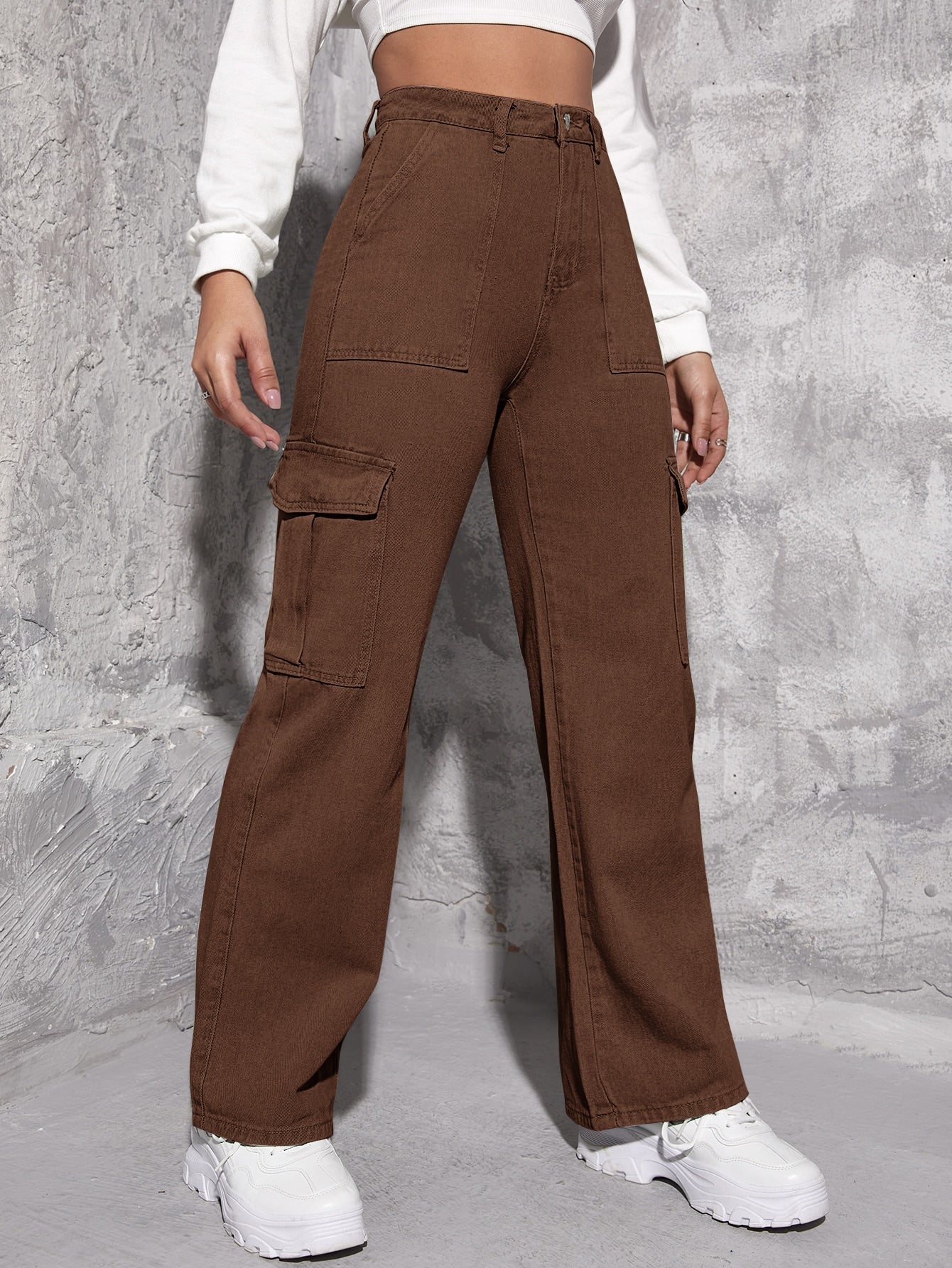 Women Straight Fit Mid-Rise Cargo Brown Jeans