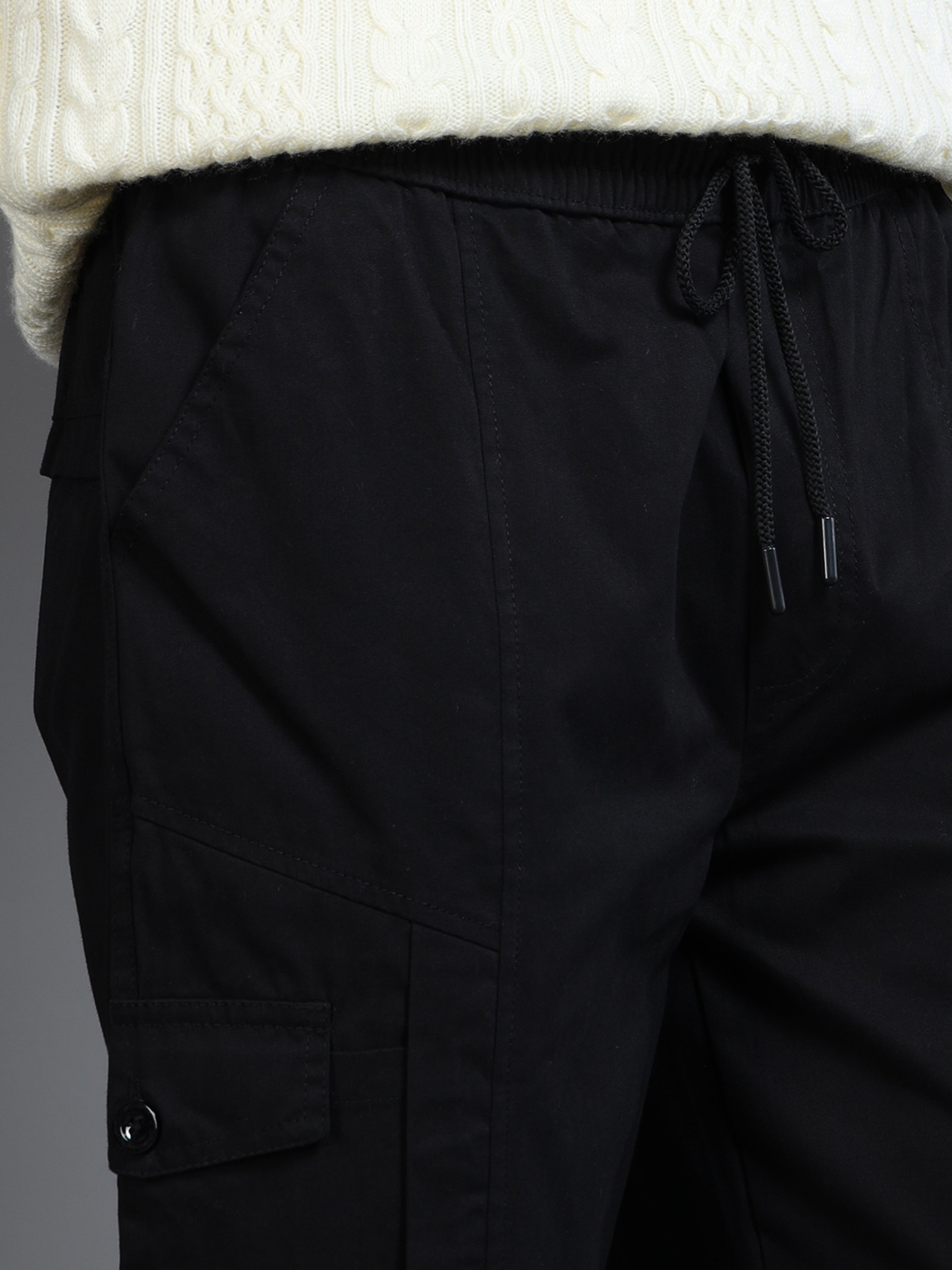 Men Slim Fit Black Cargo Trousers