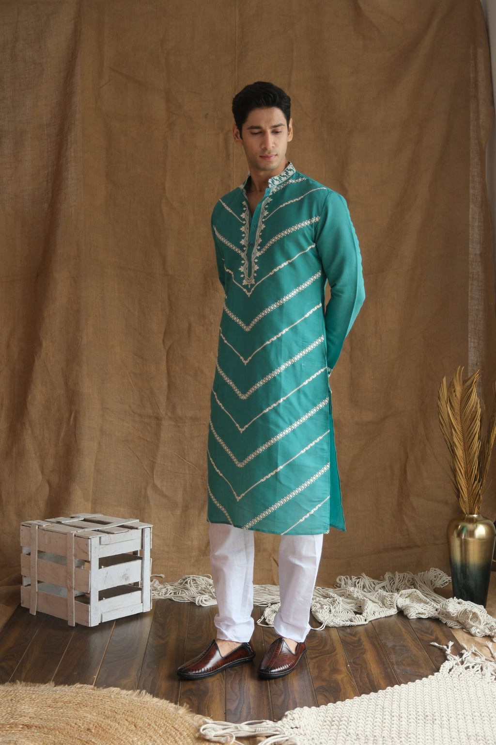Men's Rama Leheriya Embroidered Sequined Cotton Silk Kurta