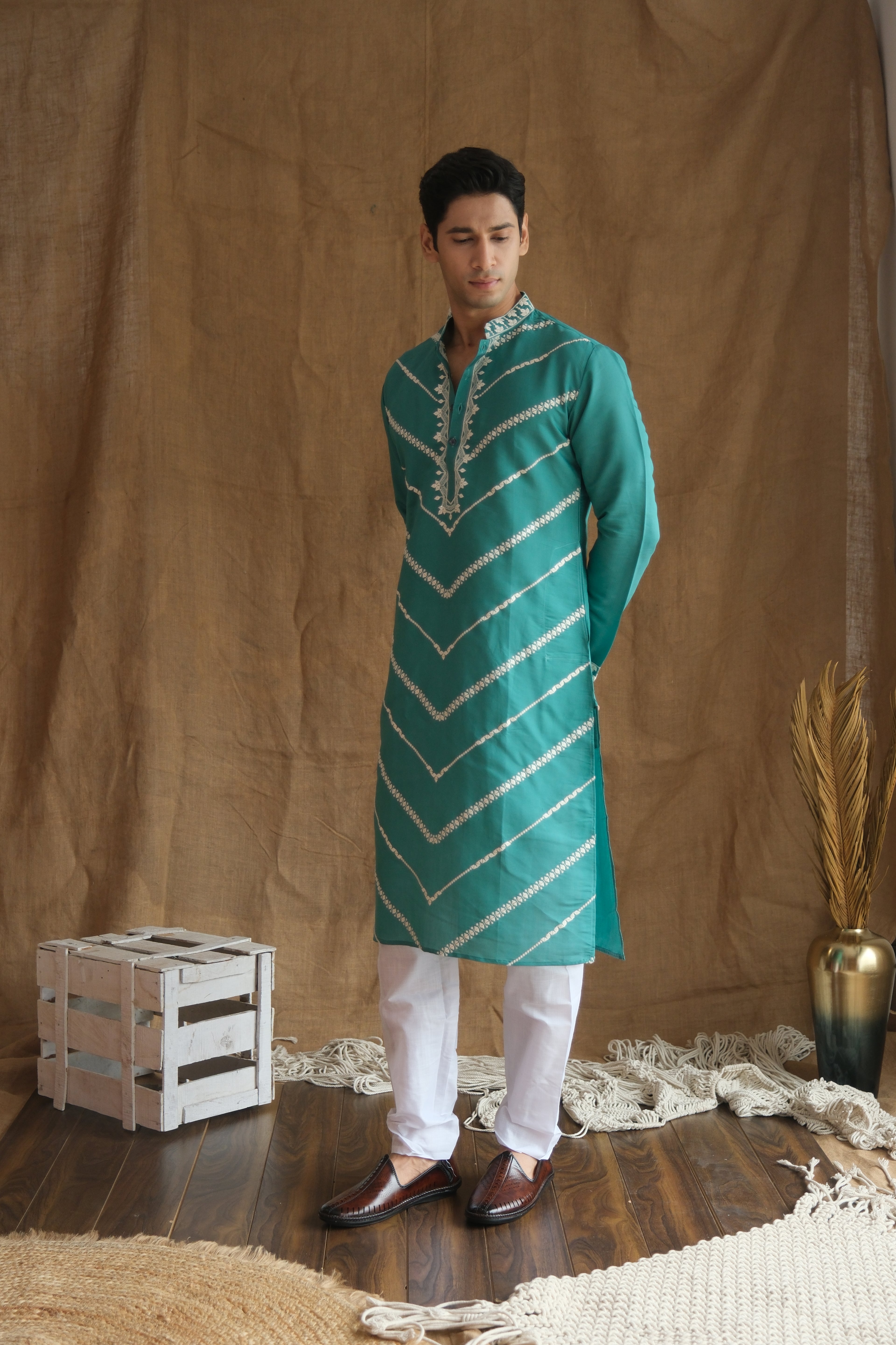 Men's Rama Leheriya Embroidered Sequined Cotton Silk Kurta
