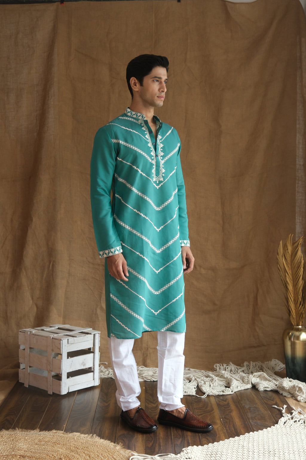 Men's Rama Leheriya Embroidered Sequined Cotton Silk Kurta