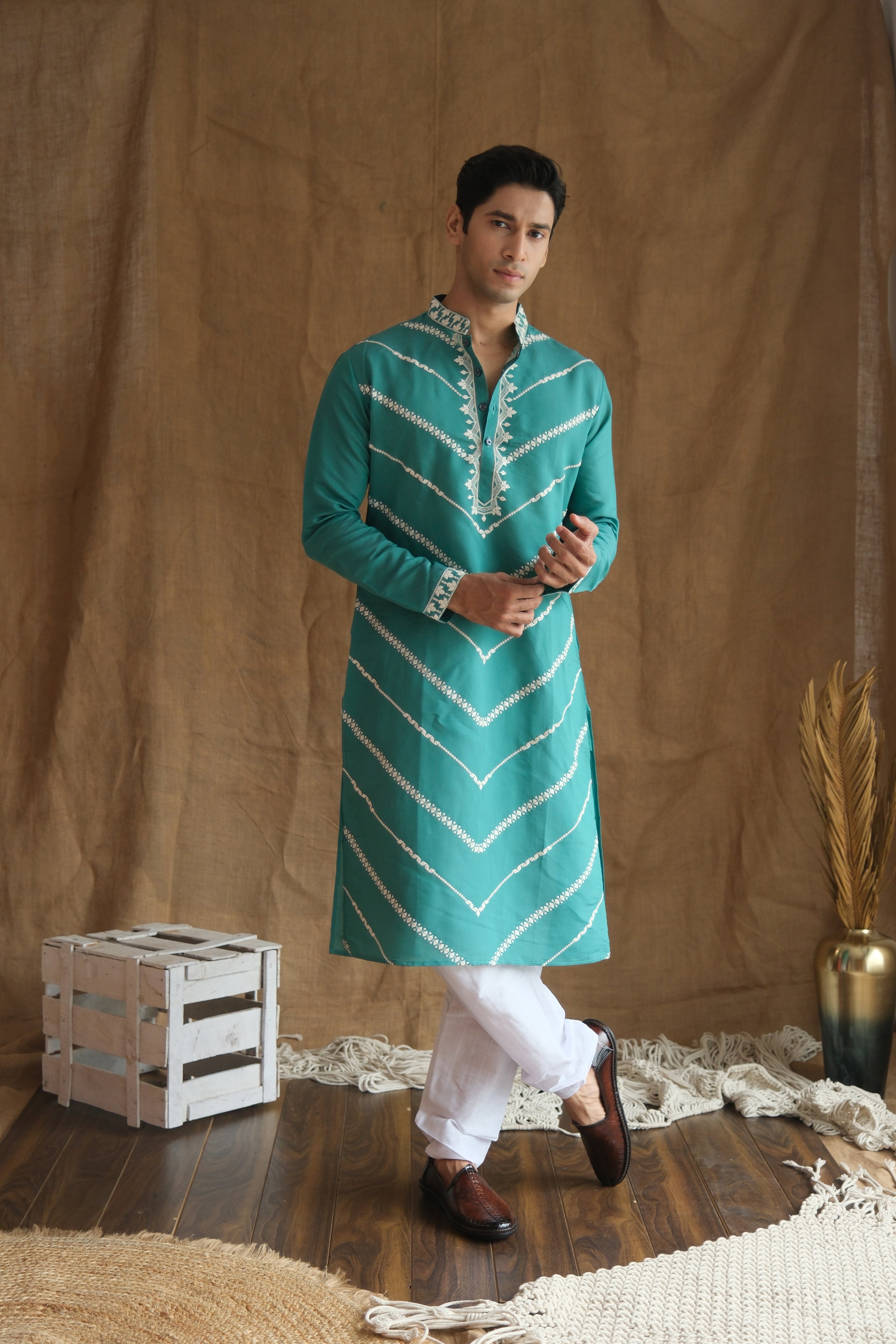 Men's Rama Leheriya Embroidered Sequined Cotton Silk Kurta