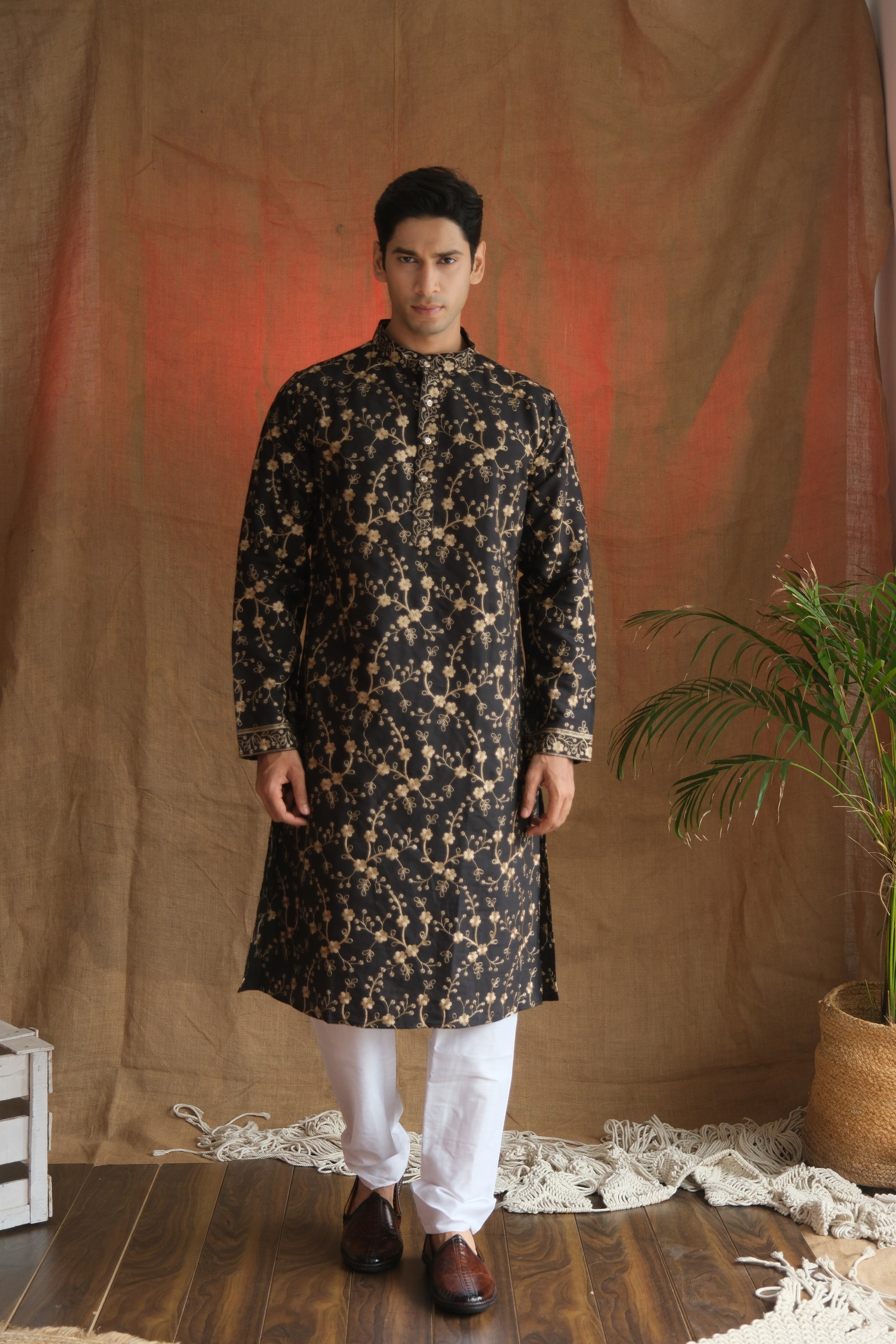 Men's Black All-Over Threadwork Embroidered Kurta