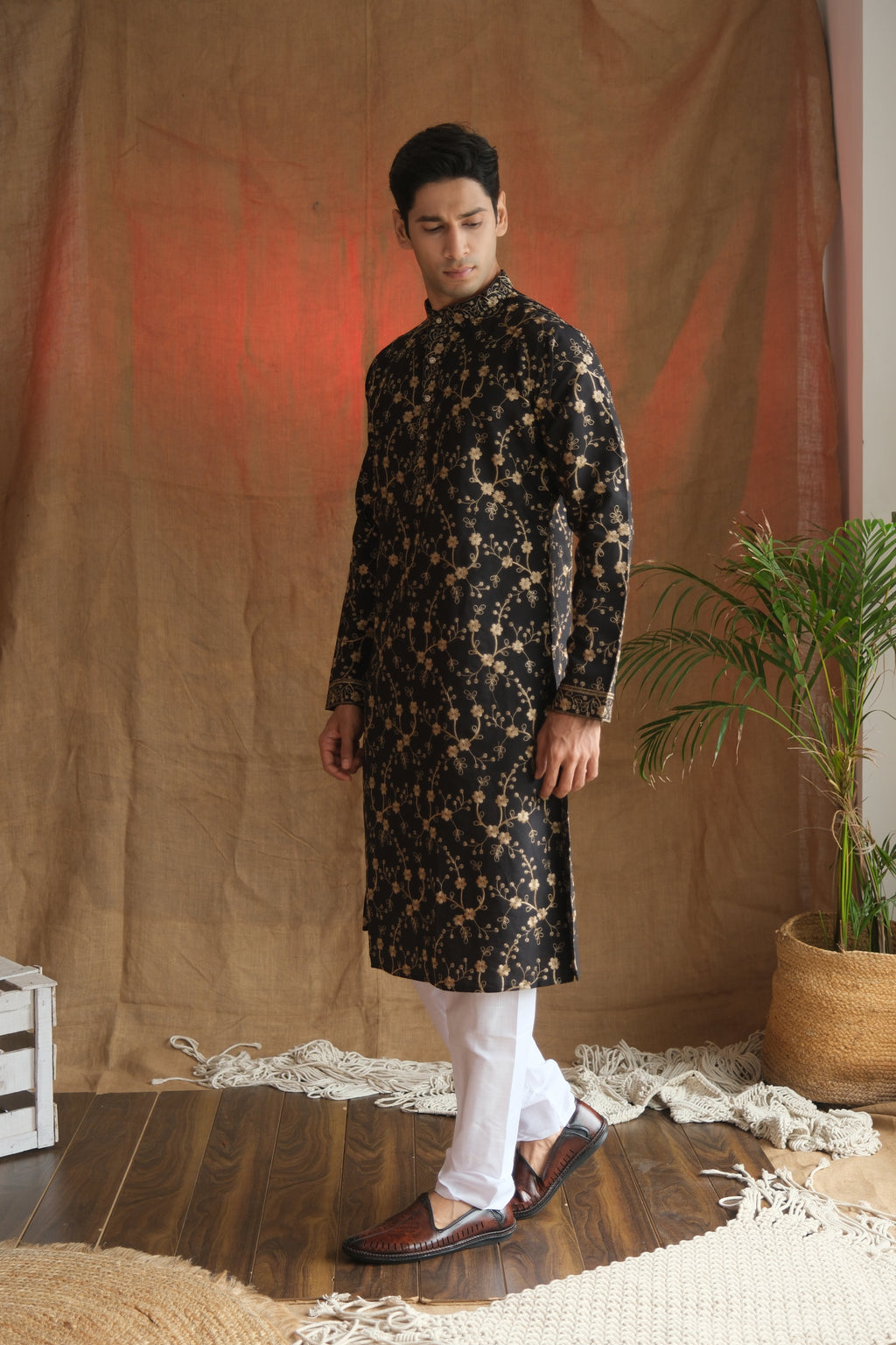 Men's Black All-Over Threadwork Embroidered Kurta