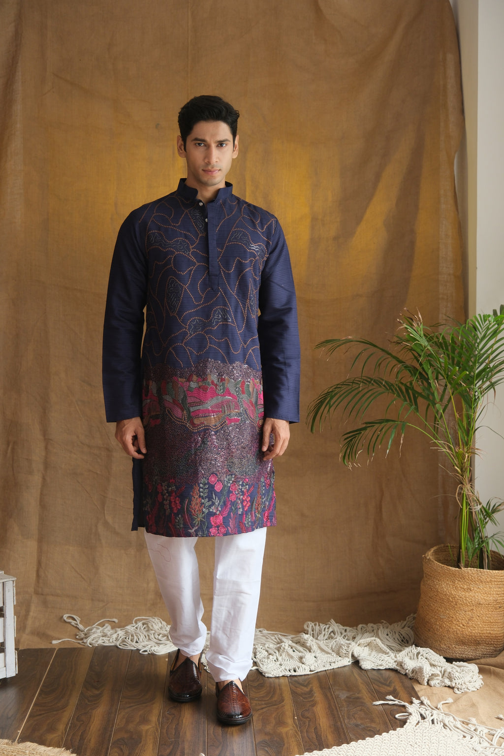 Men's Navy Blue Geometric Printed Sequinned Cotton Kurta
